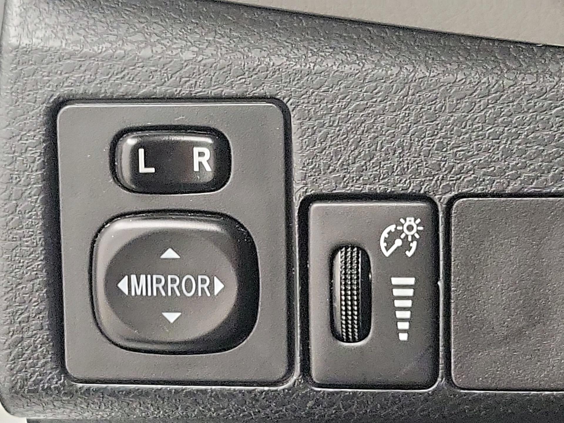 Thumbnail: 2015 Toyota Corolla - 13