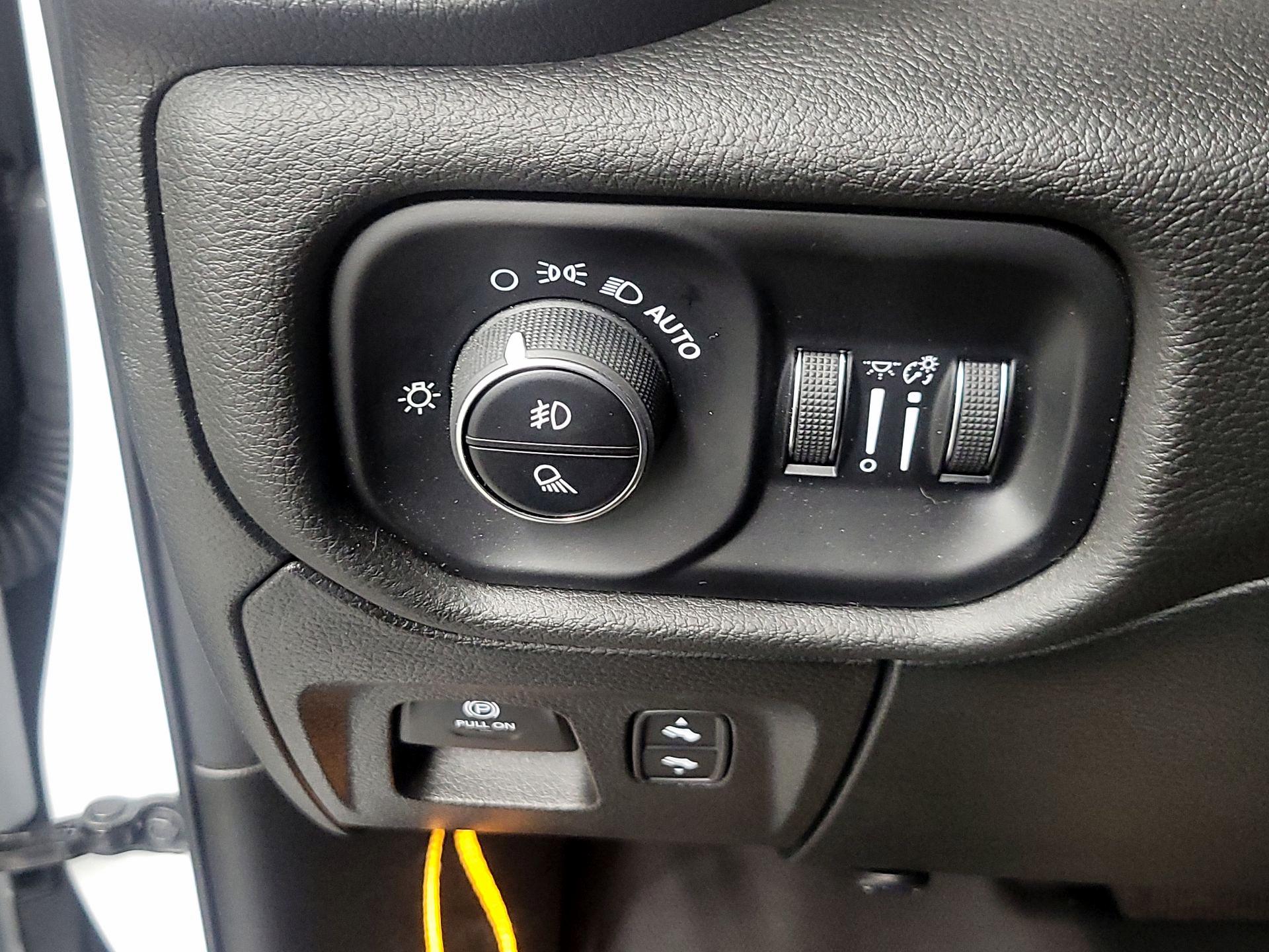 Thumbnail: 2025 RAM 1500 - 13
