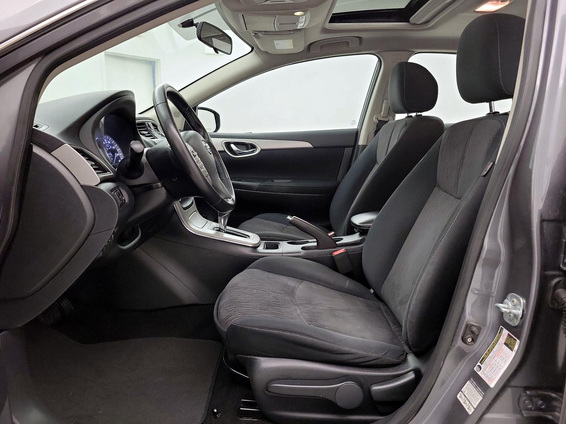 Thumbnail: 2015 Nissan Sentra - 11