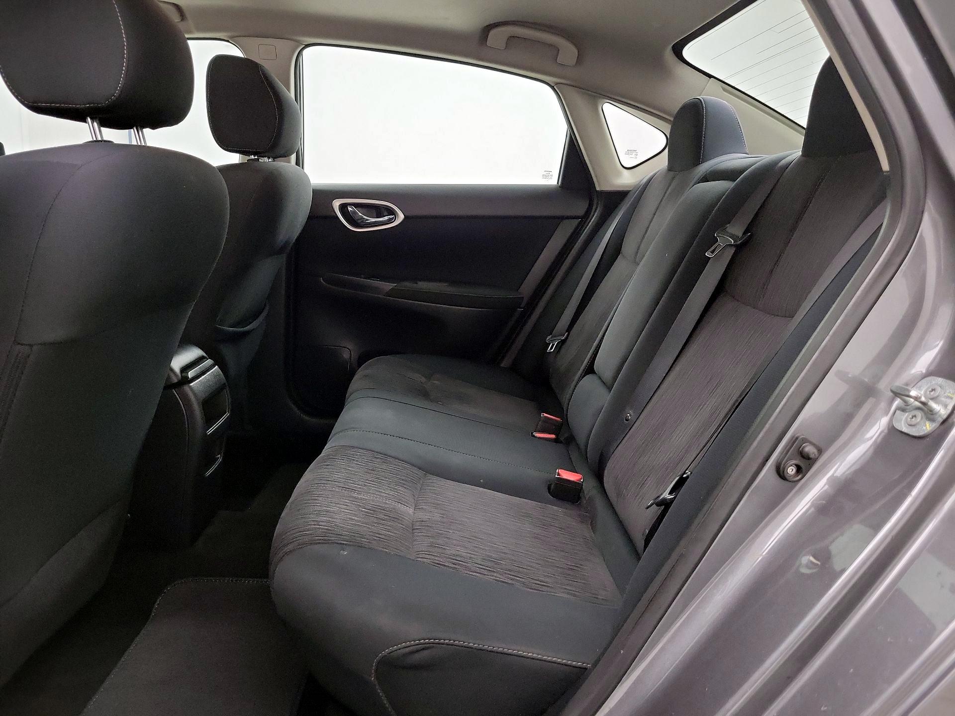 Thumbnail: 2015 Nissan Sentra - 20