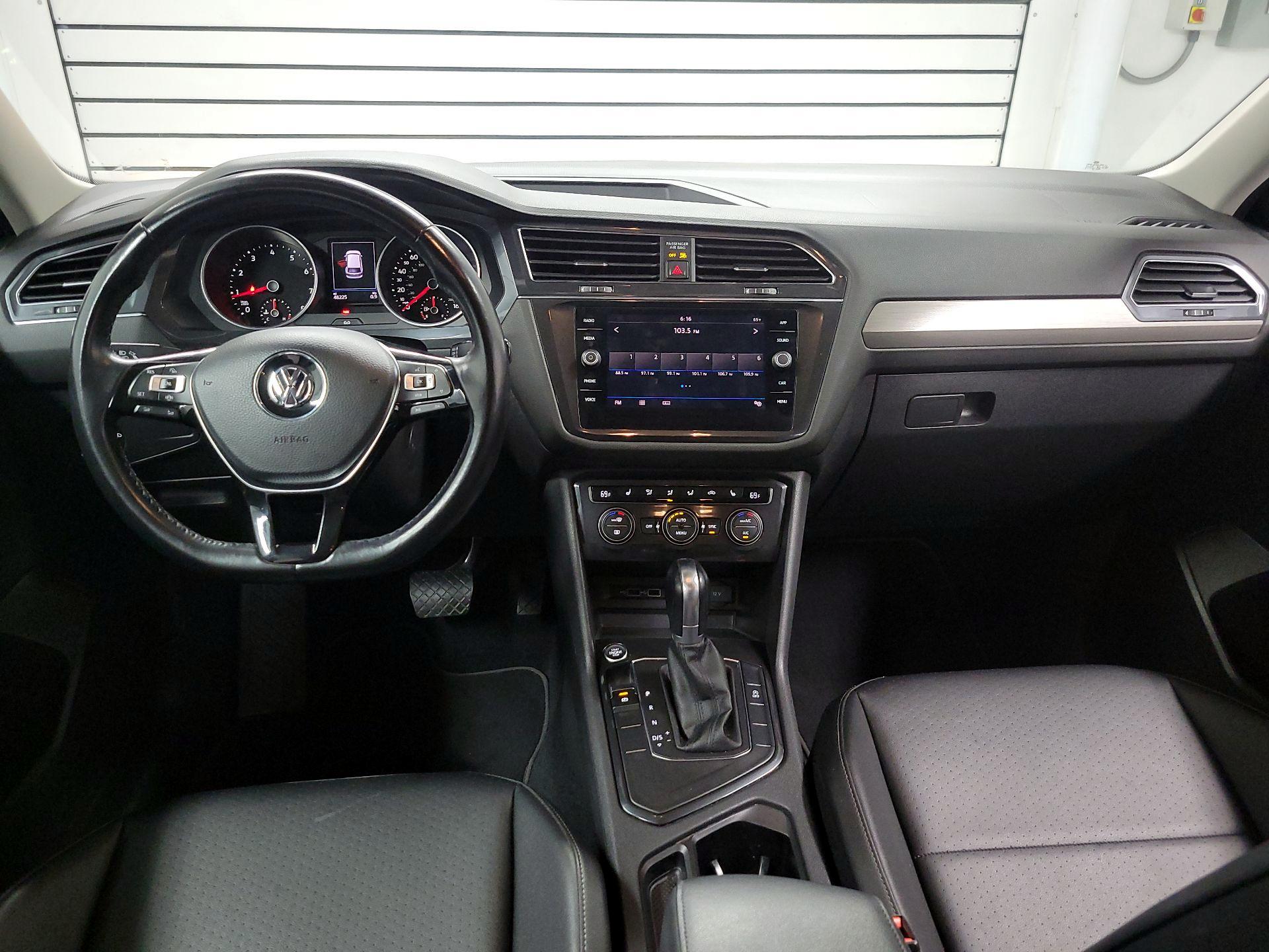 Thumbnail: 2019 Volkswagen Tiguan - 9