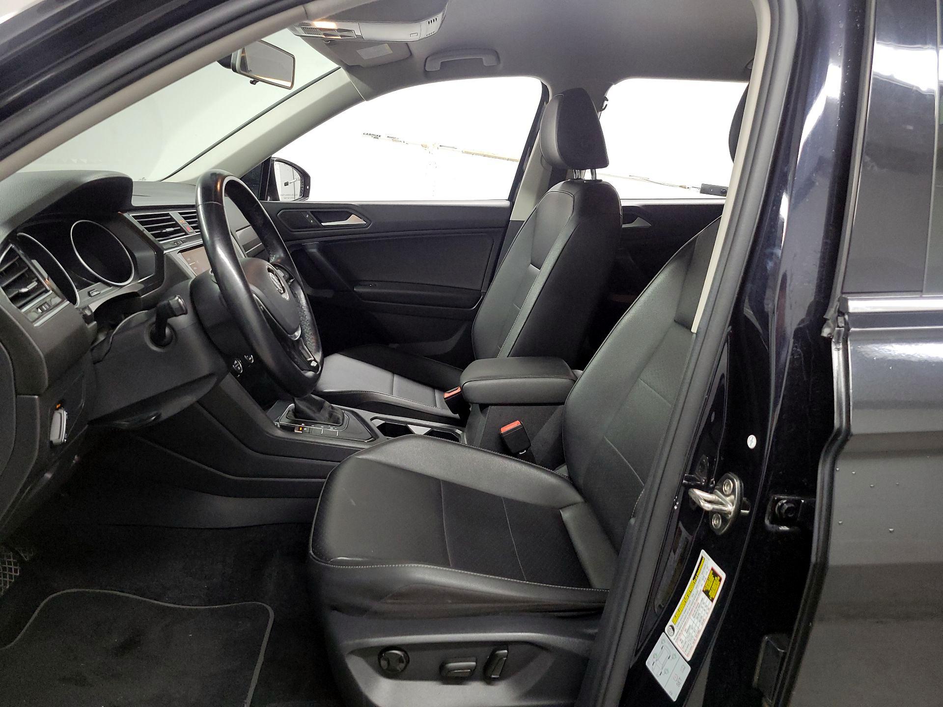 Thumbnail: 2019 Volkswagen Tiguan - 11