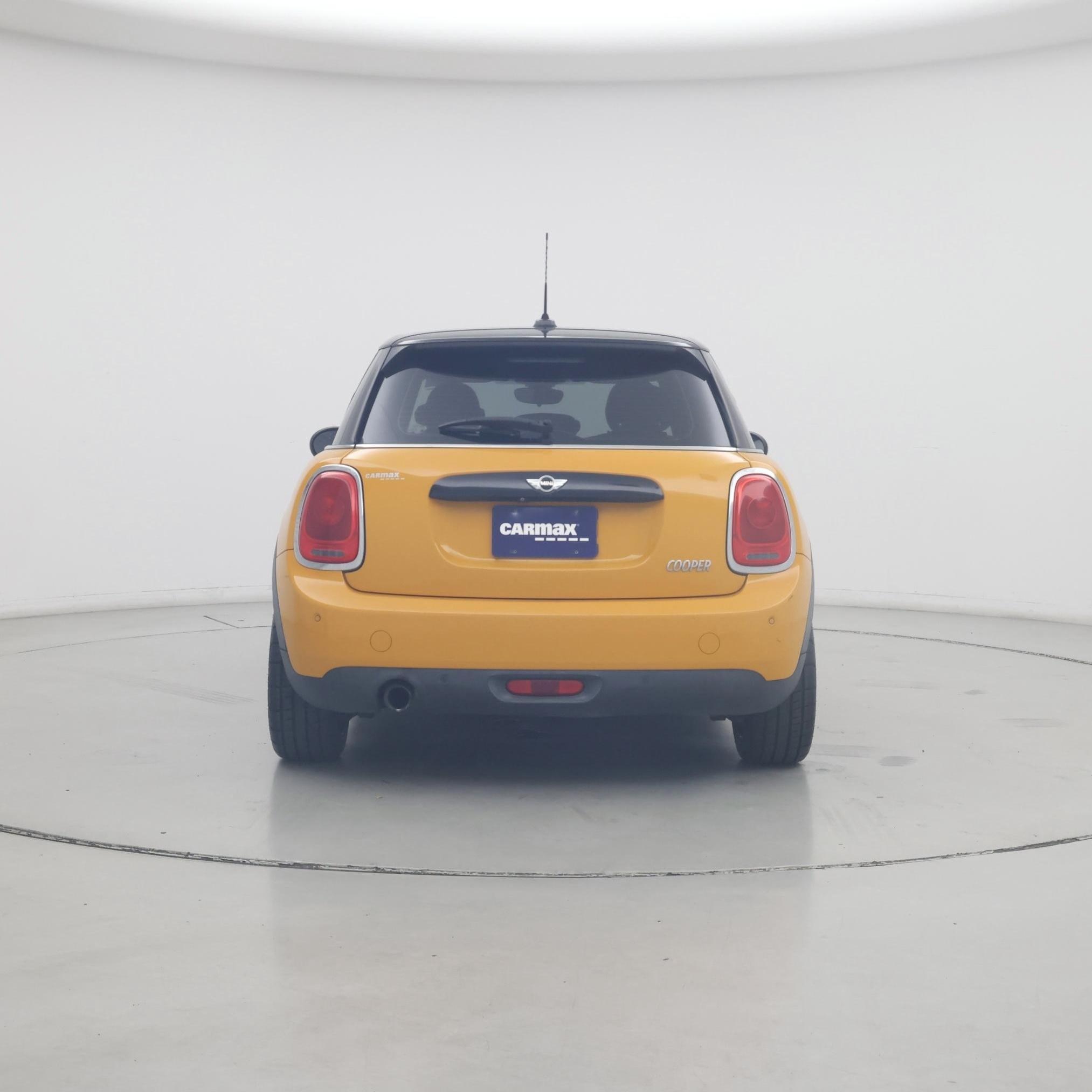 Thumbnail: 2016 MINI Cooper Hardtop - 6