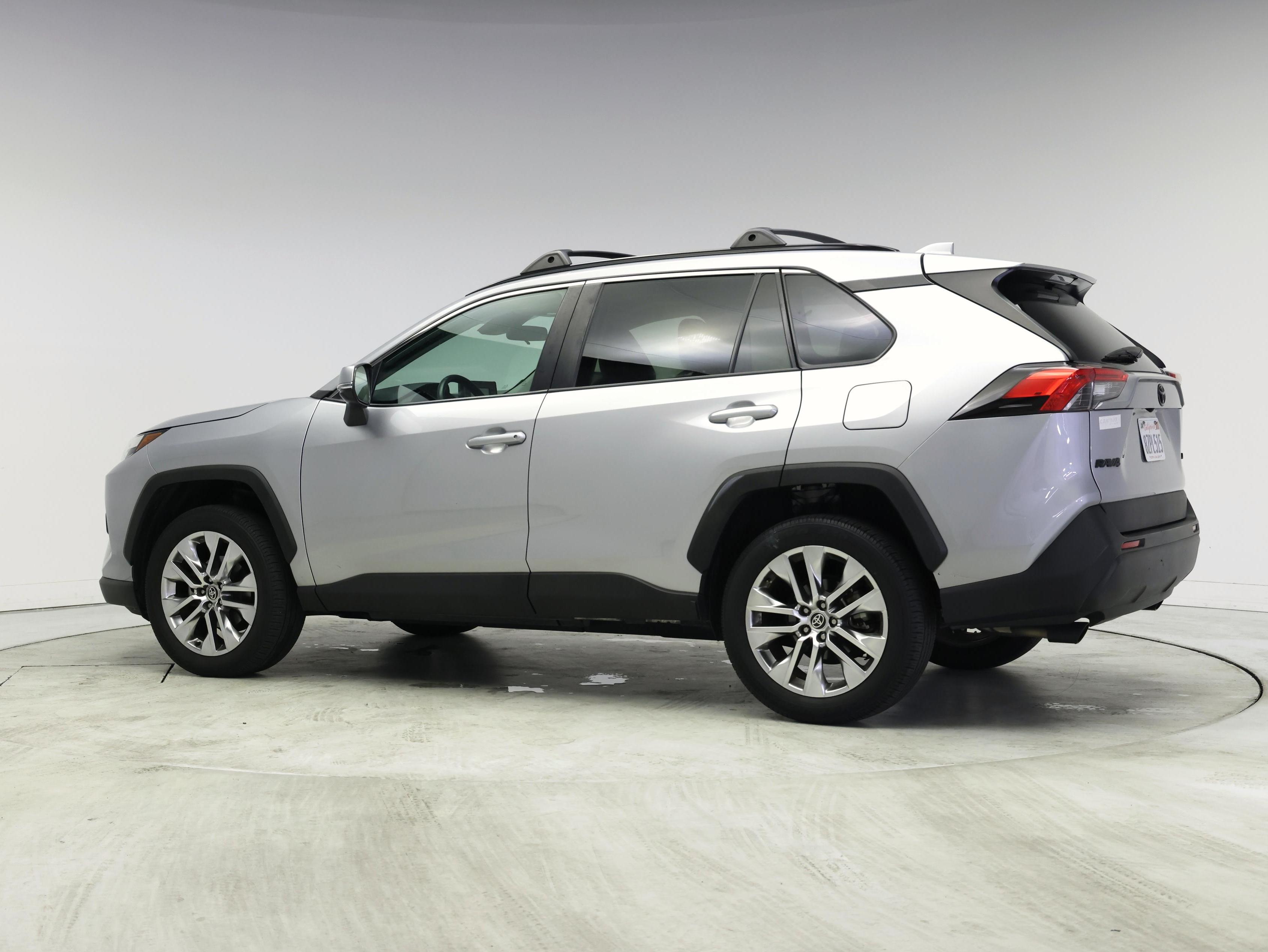 Thumbnail: 2022 Toyota RAV4 - 3