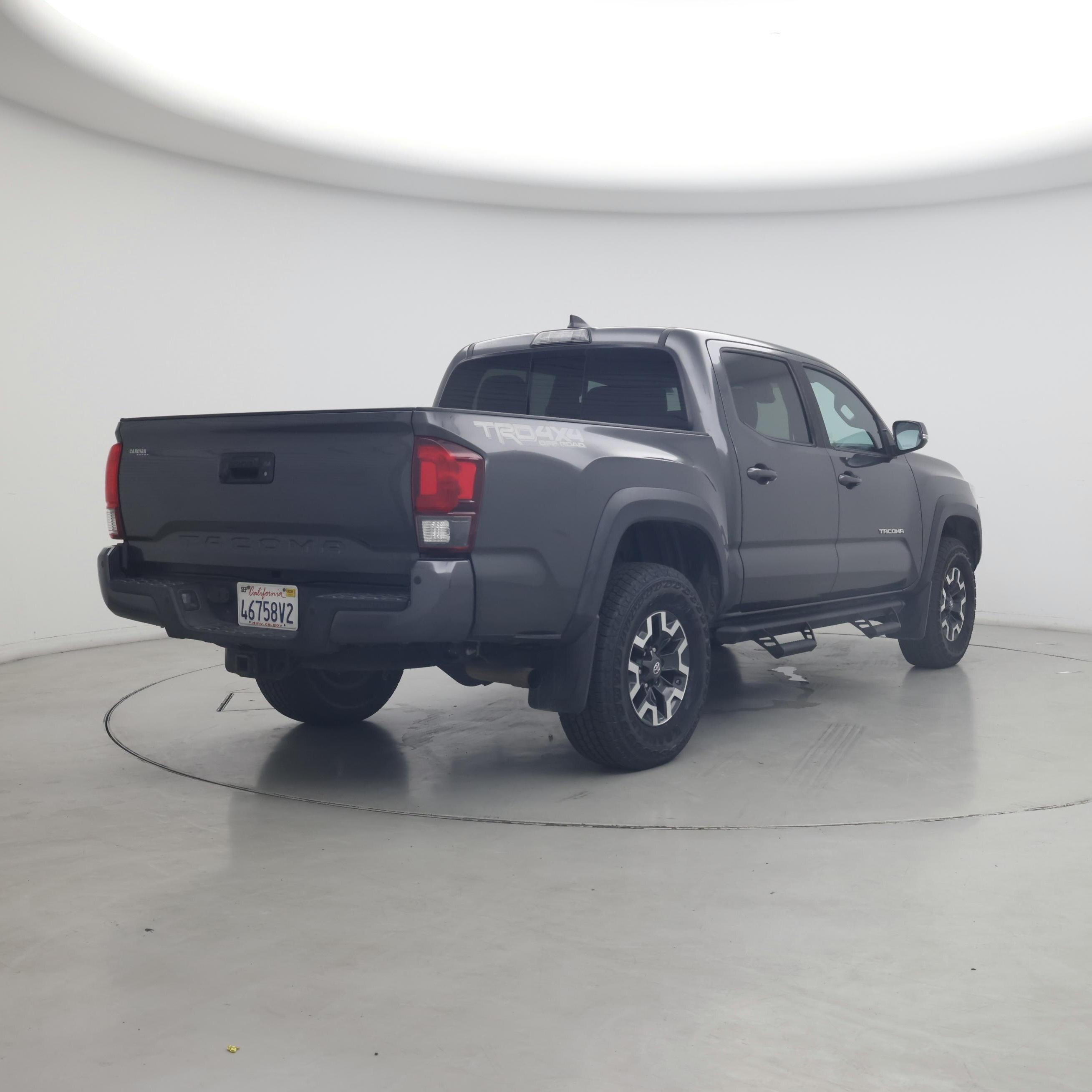Thumbnail: 2019 Toyota Tacoma - 8
