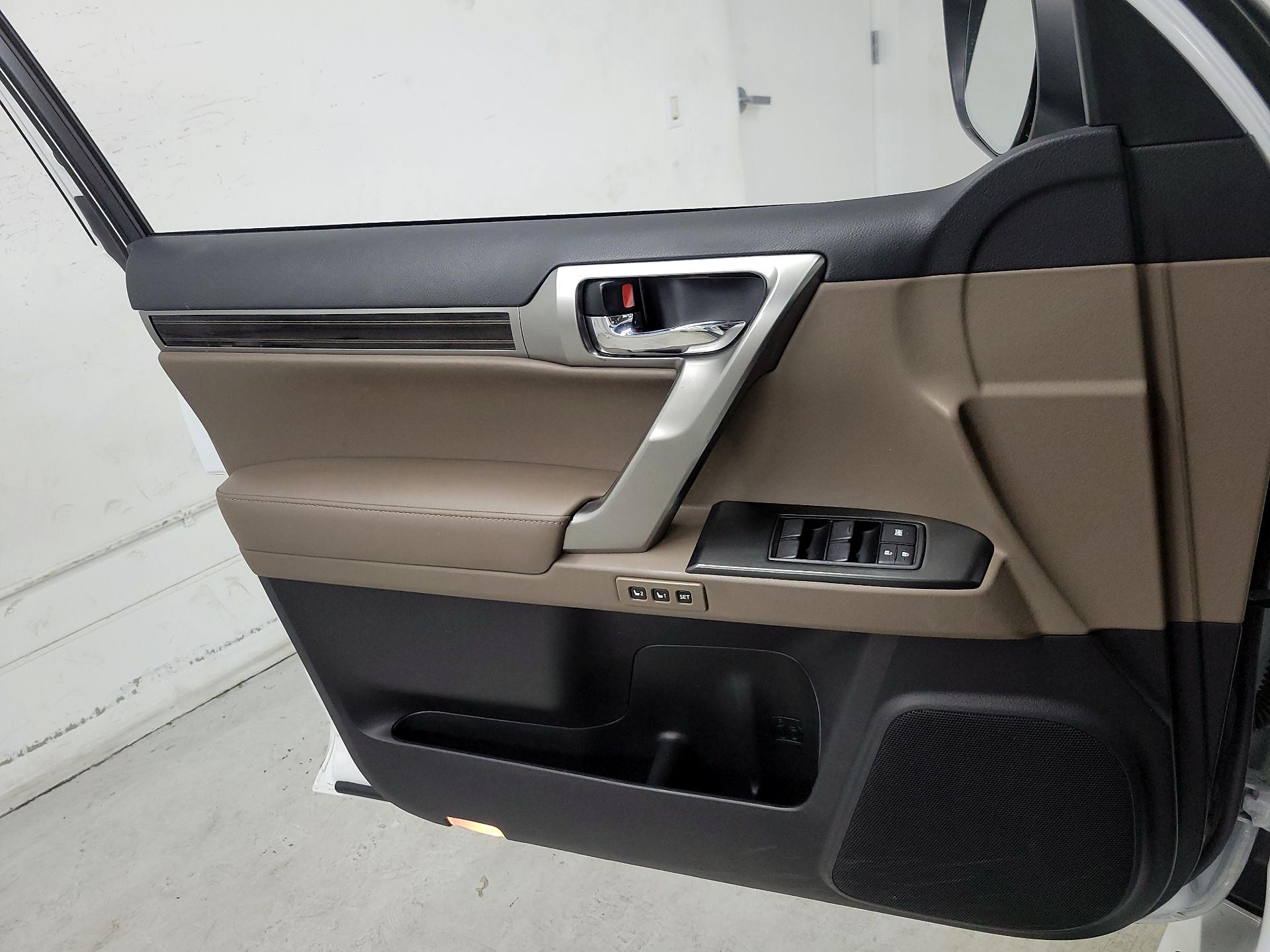 Thumbnail: 2023 Lexus GX - 12
