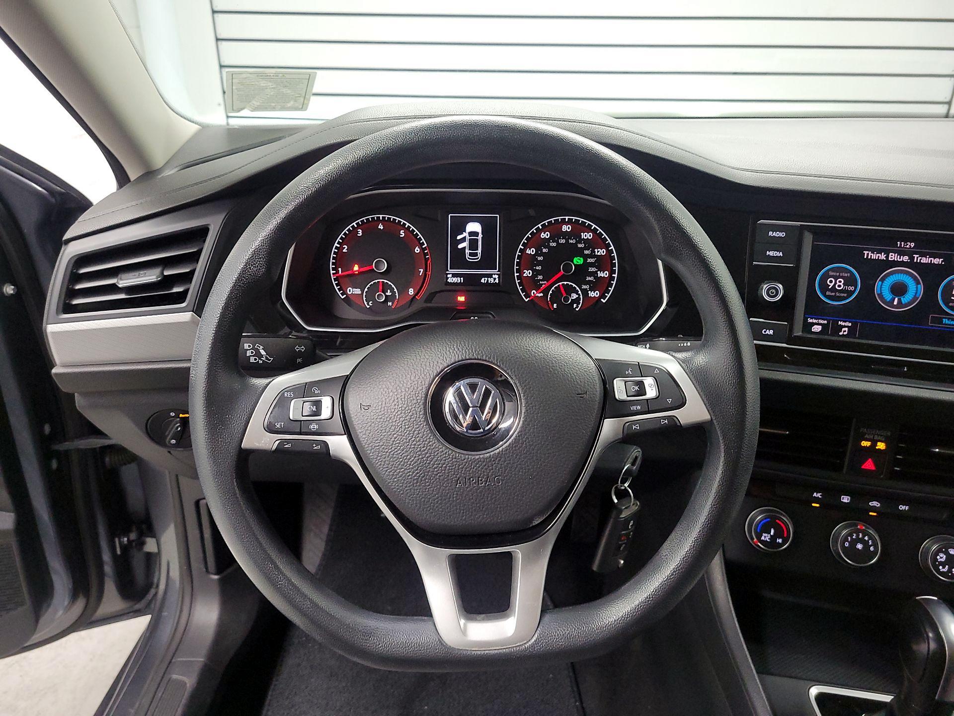 Thumbnail: 2019 Volkswagen Jetta - 10