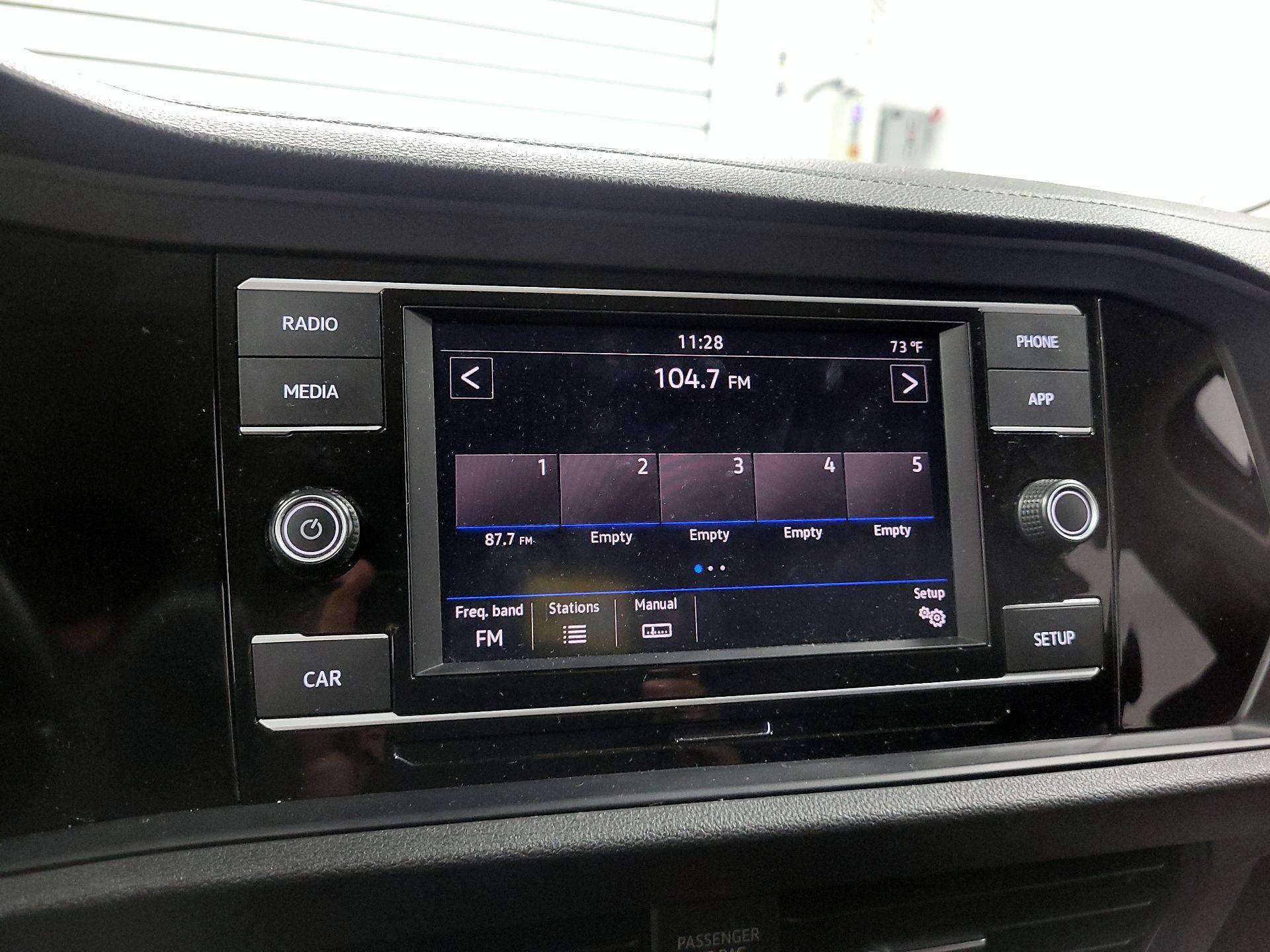 Thumbnail: 2019 Volkswagen Jetta - 15