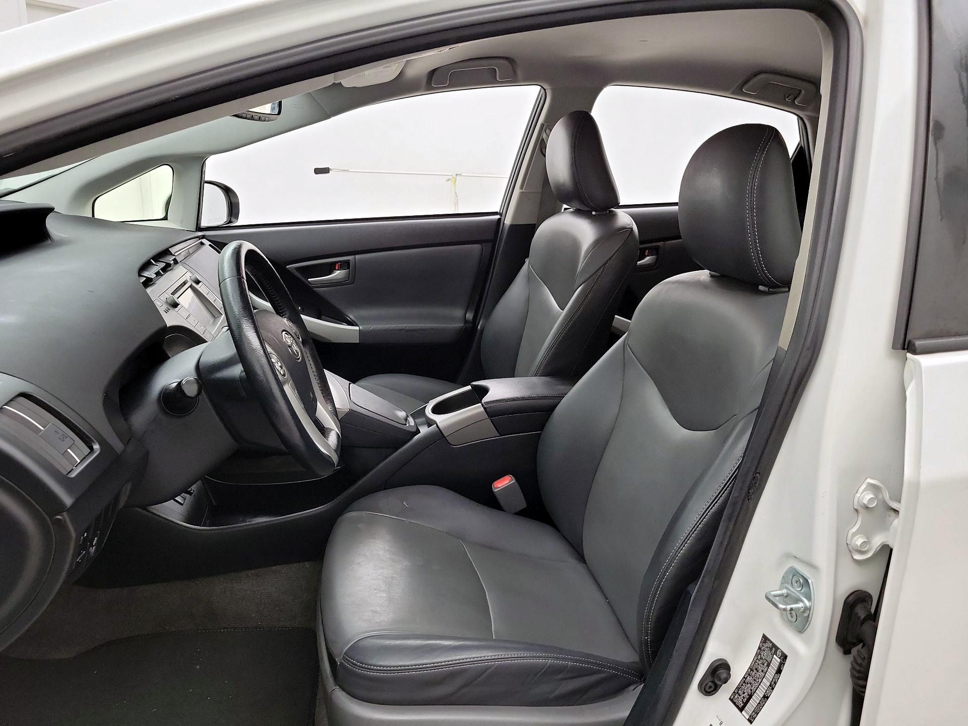 Thumbnail: 2014 Toyota Prius - 11