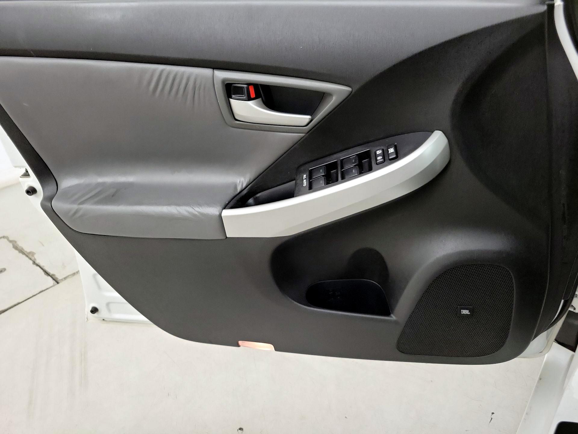Thumbnail: 2014 Toyota Prius - 12