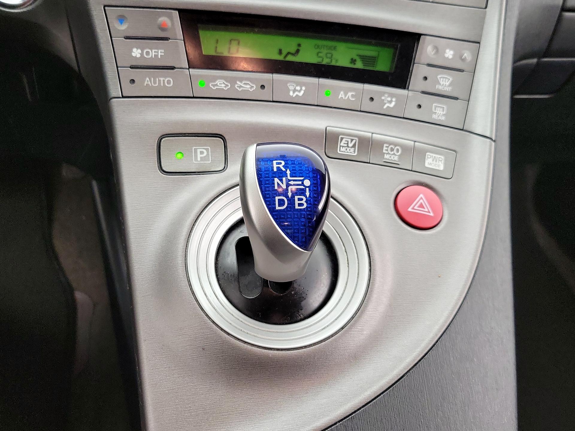 Thumbnail: 2014 Toyota Prius - 17