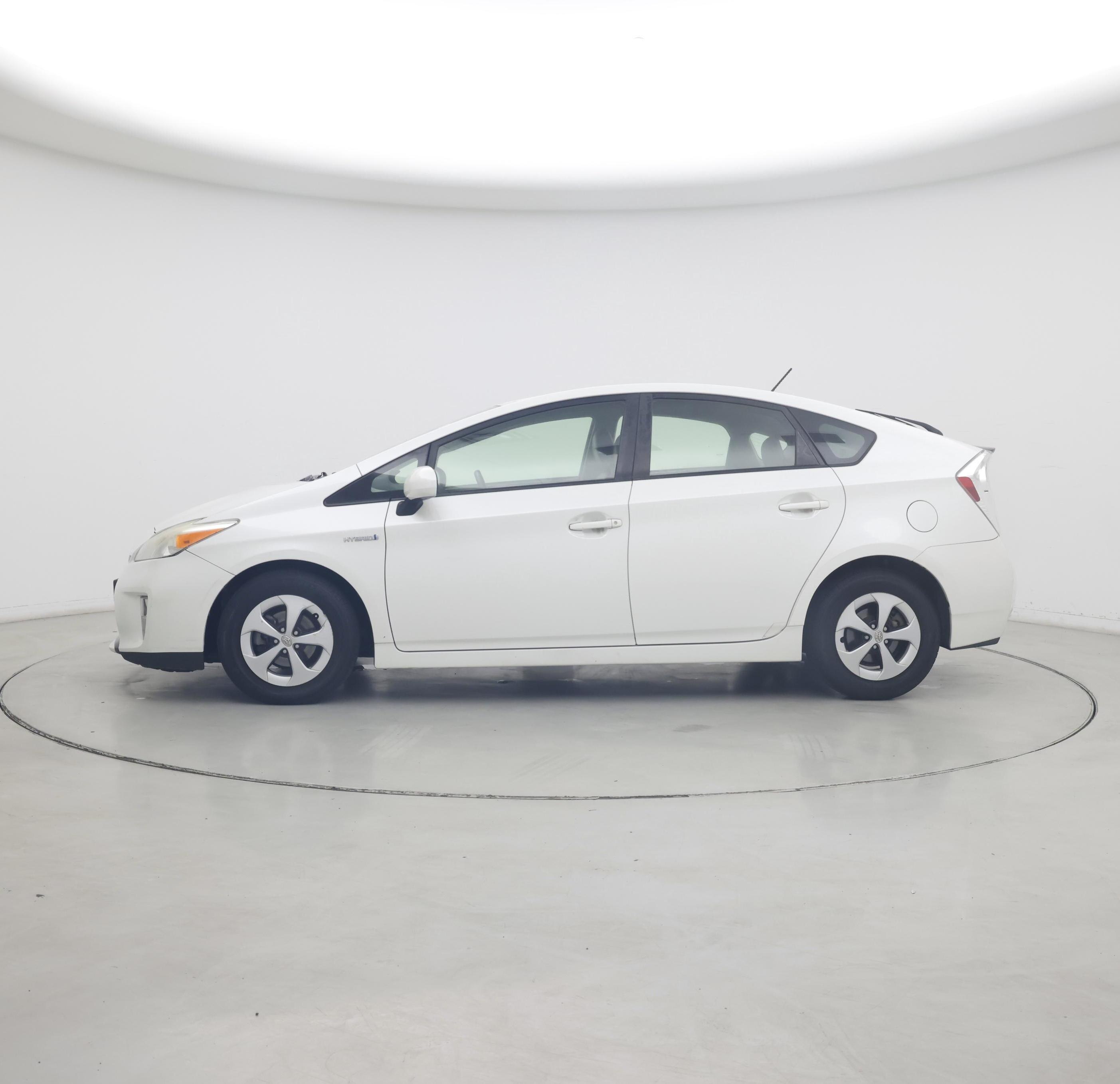 Thumbnail: 2014 Toyota Prius - 3