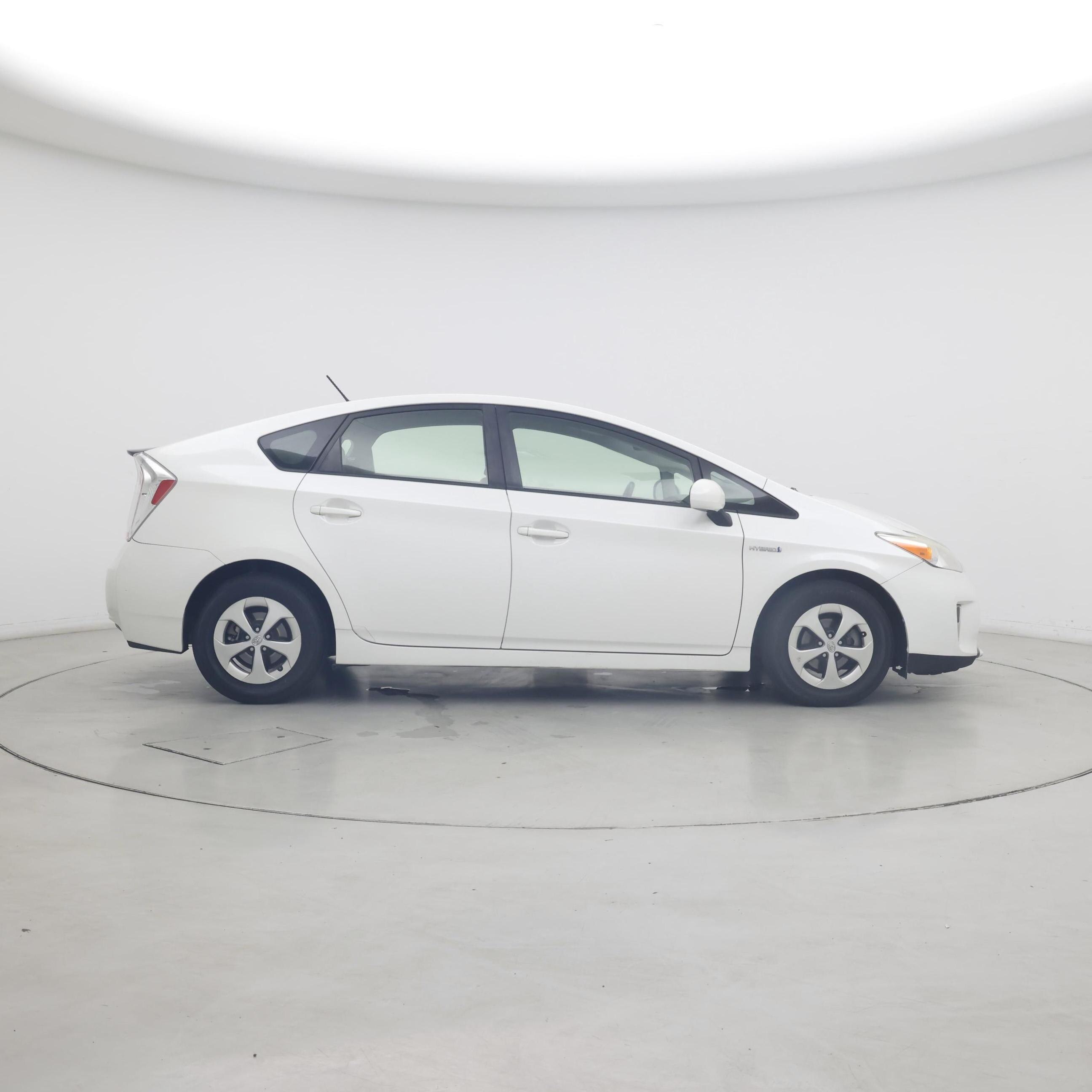 Thumbnail: 2014 Toyota Prius - 7