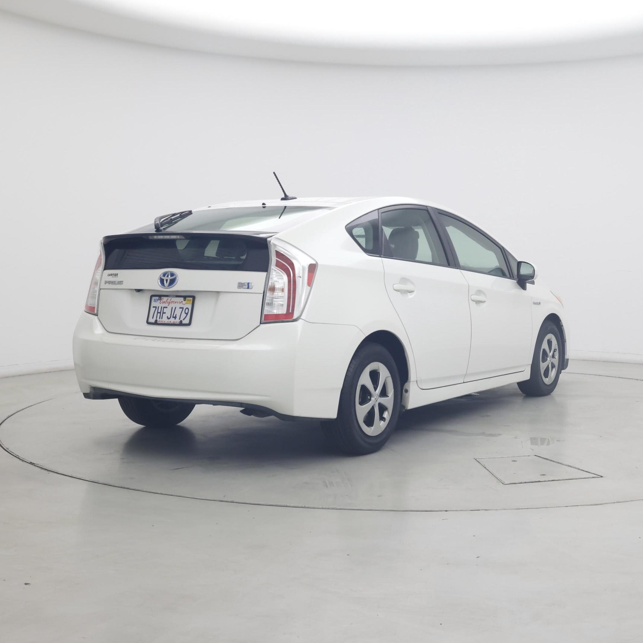 Thumbnail: 2014 Toyota Prius - 8