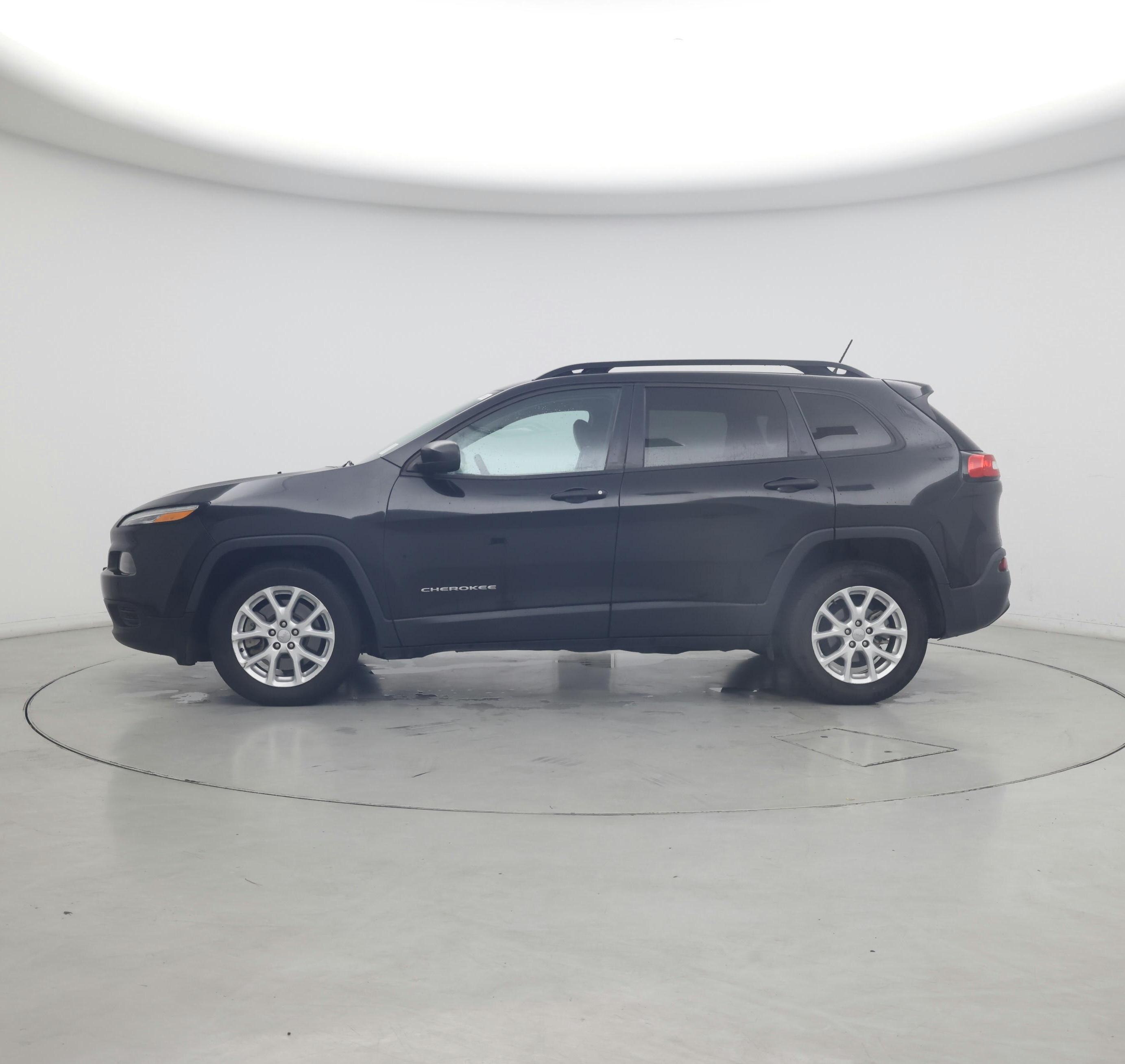 Thumbnail: 2016 Jeep Cherokee - 3