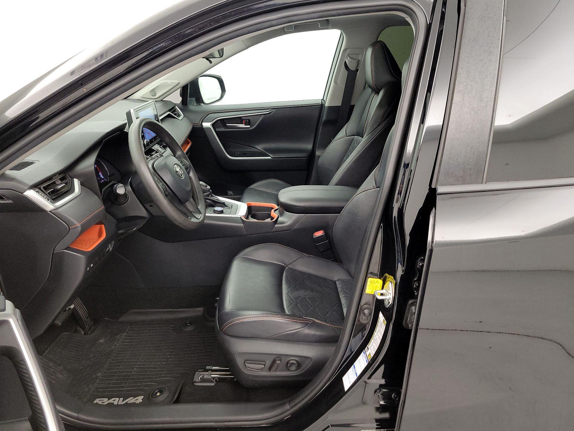 Thumbnail: 2019 Toyota RAV4 - 11