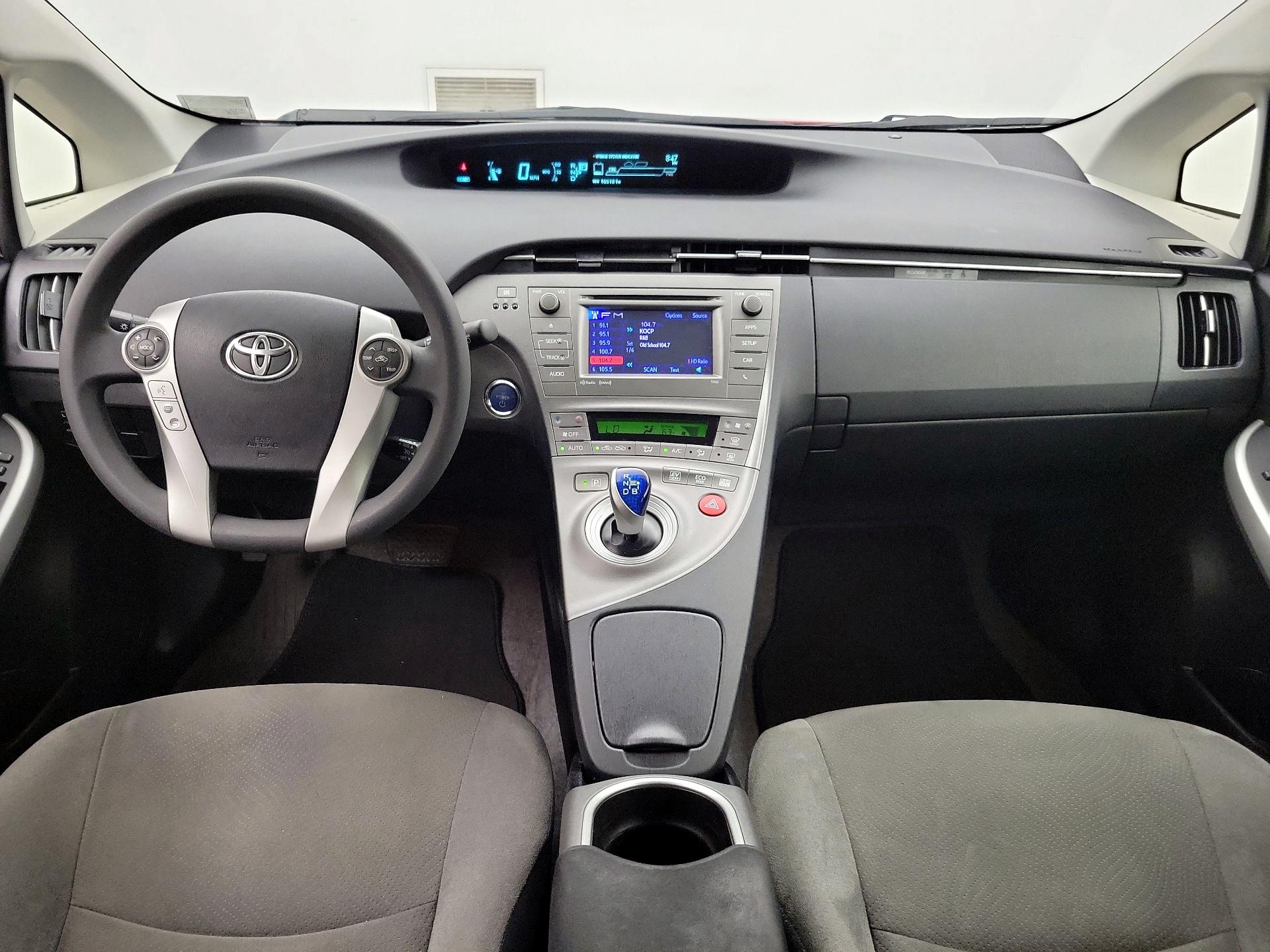 Thumbnail: 2014 Toyota Prius - 9