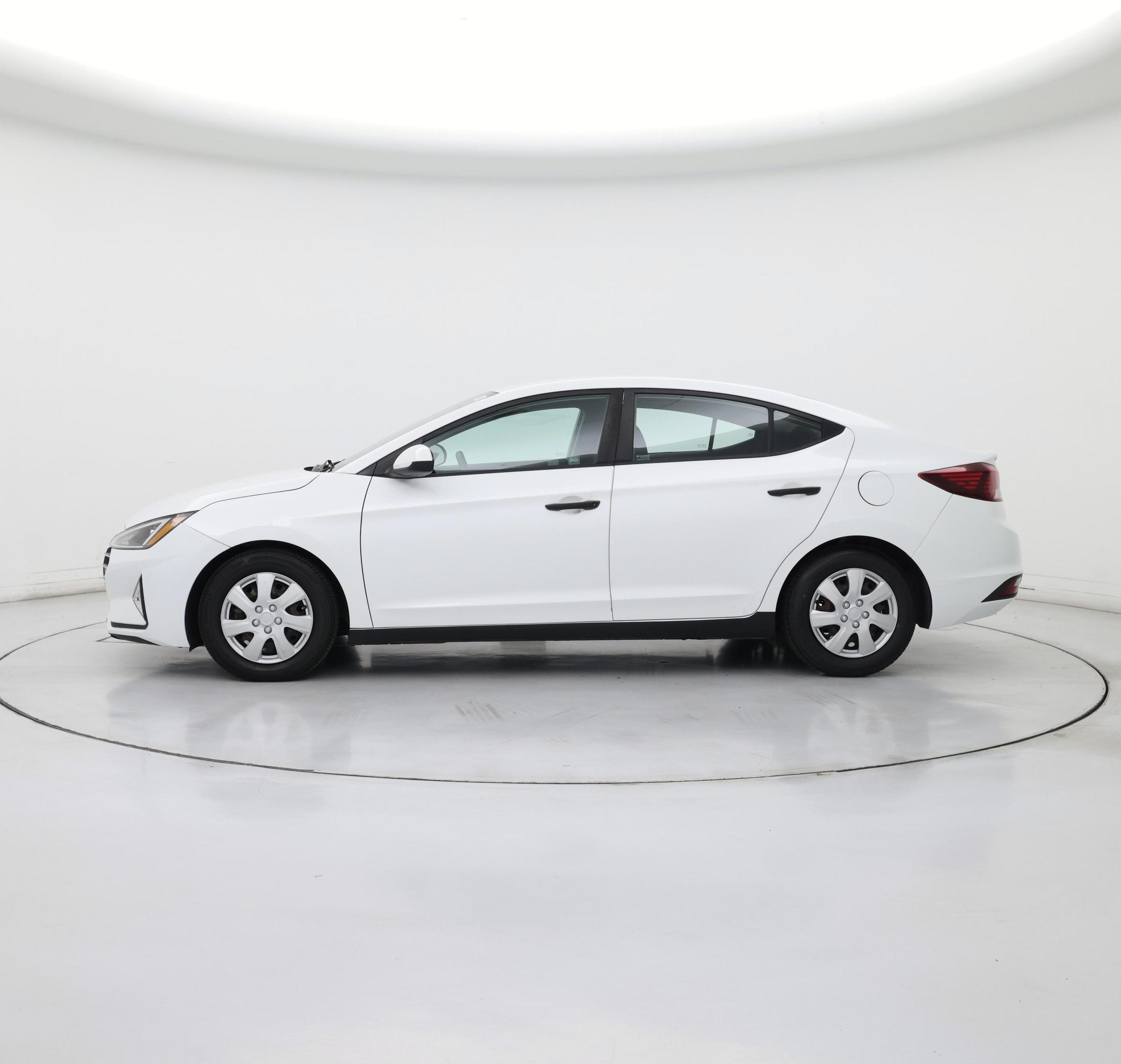 Thumbnail: 2019 Hyundai Elantra - 3