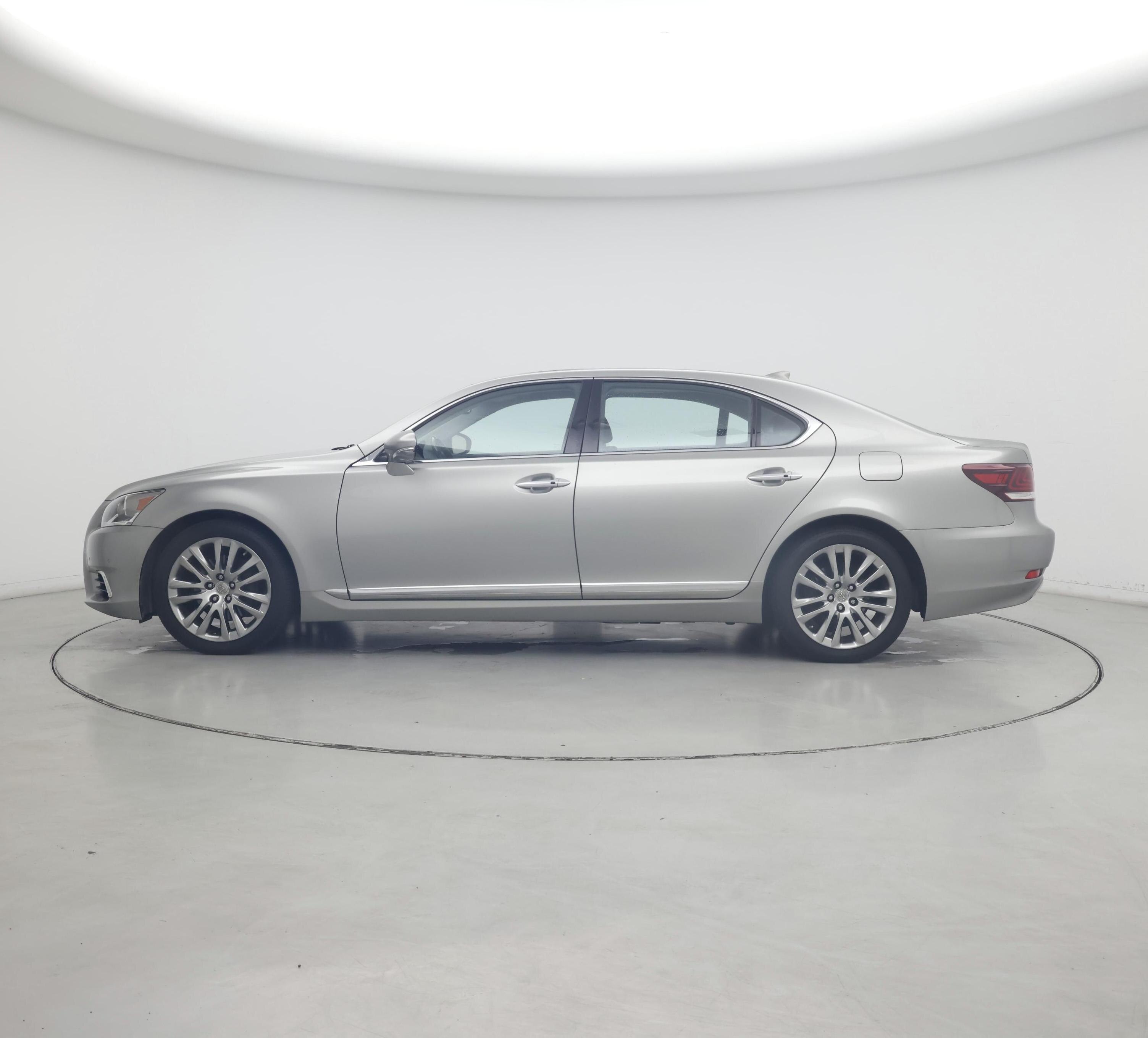 Thumbnail: 2016 Lexus LS - 3