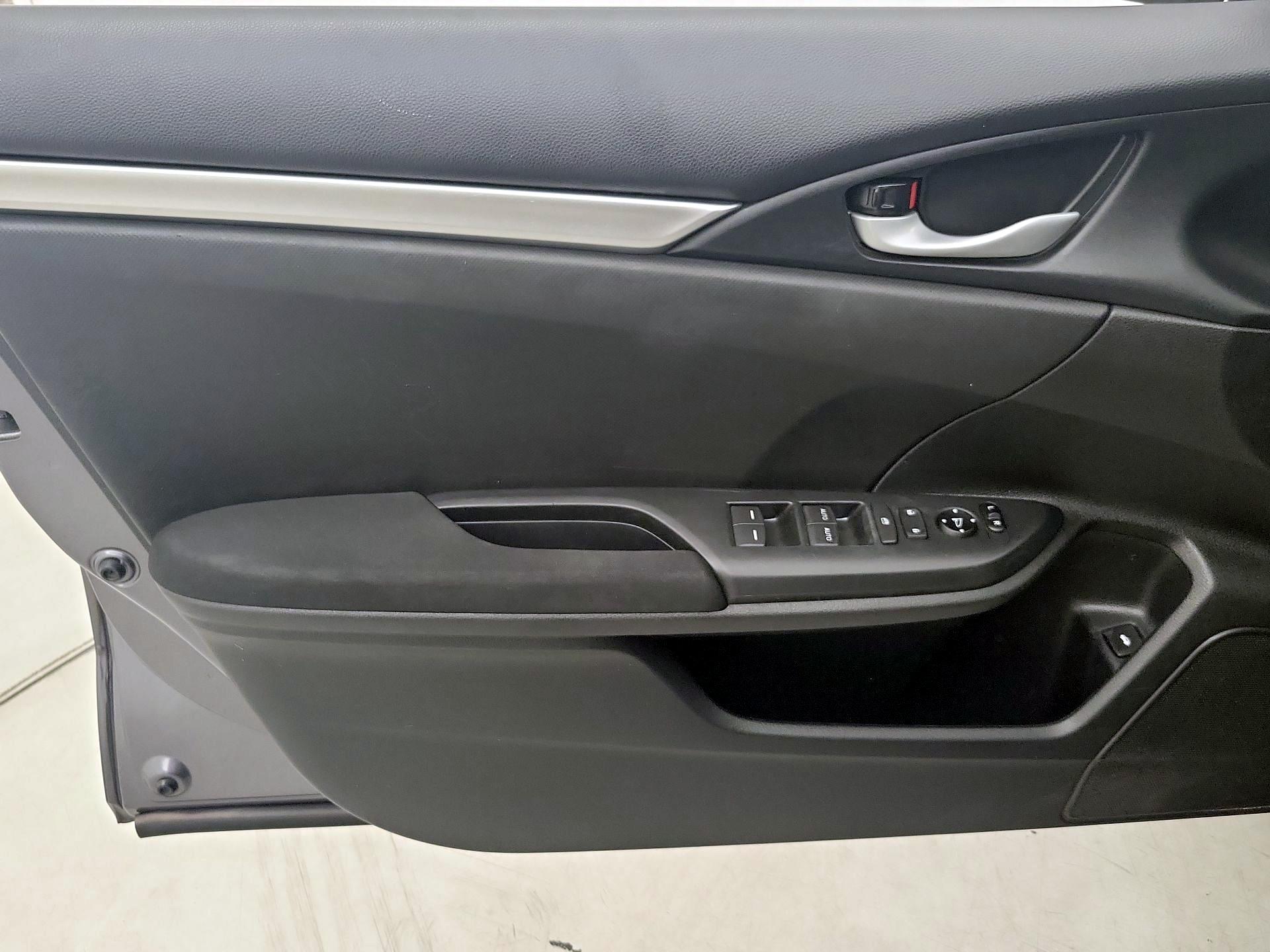 Thumbnail: 2018 Honda Civic - 12