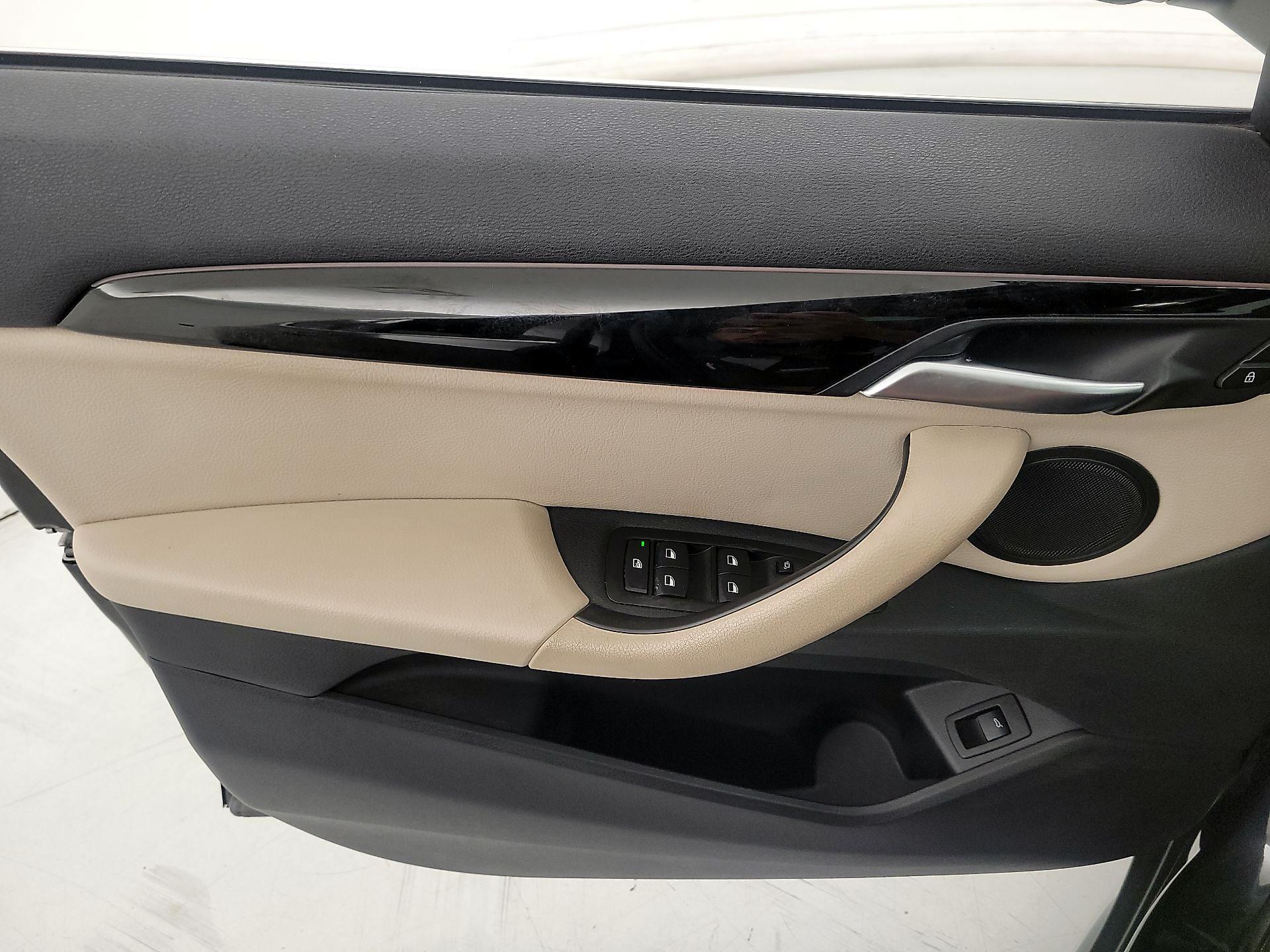 Thumbnail: 2019 BMW X1 - 12