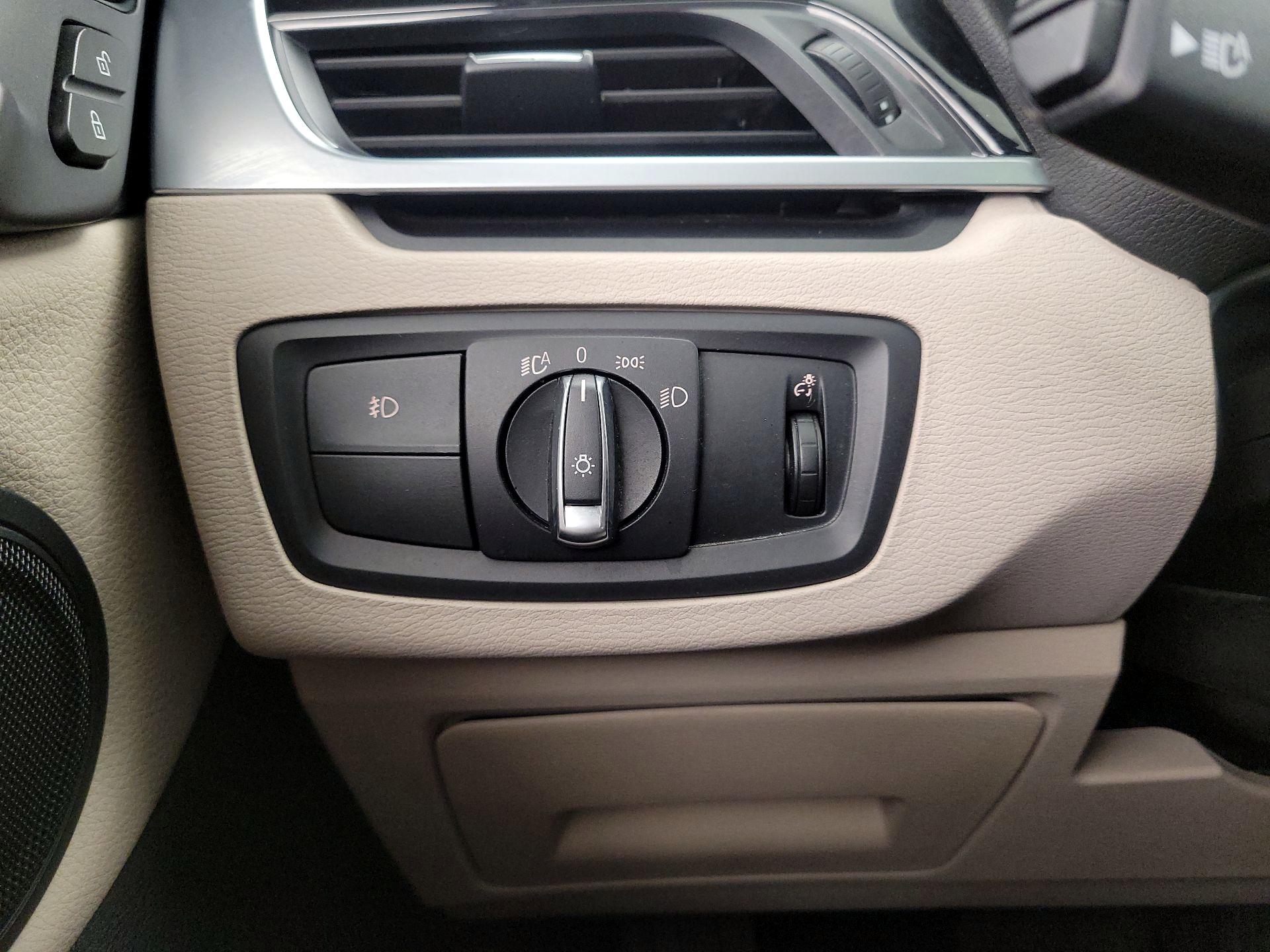 Thumbnail: 2019 BMW X1 - 13