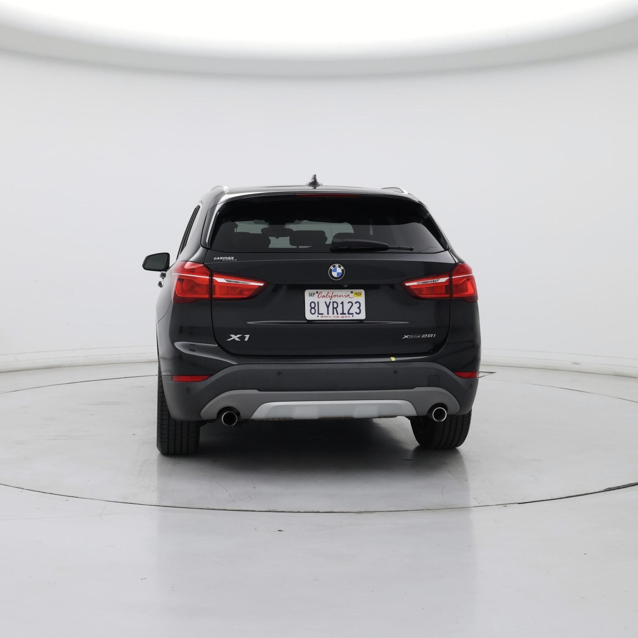 Thumbnail: 2019 BMW X1 - 6