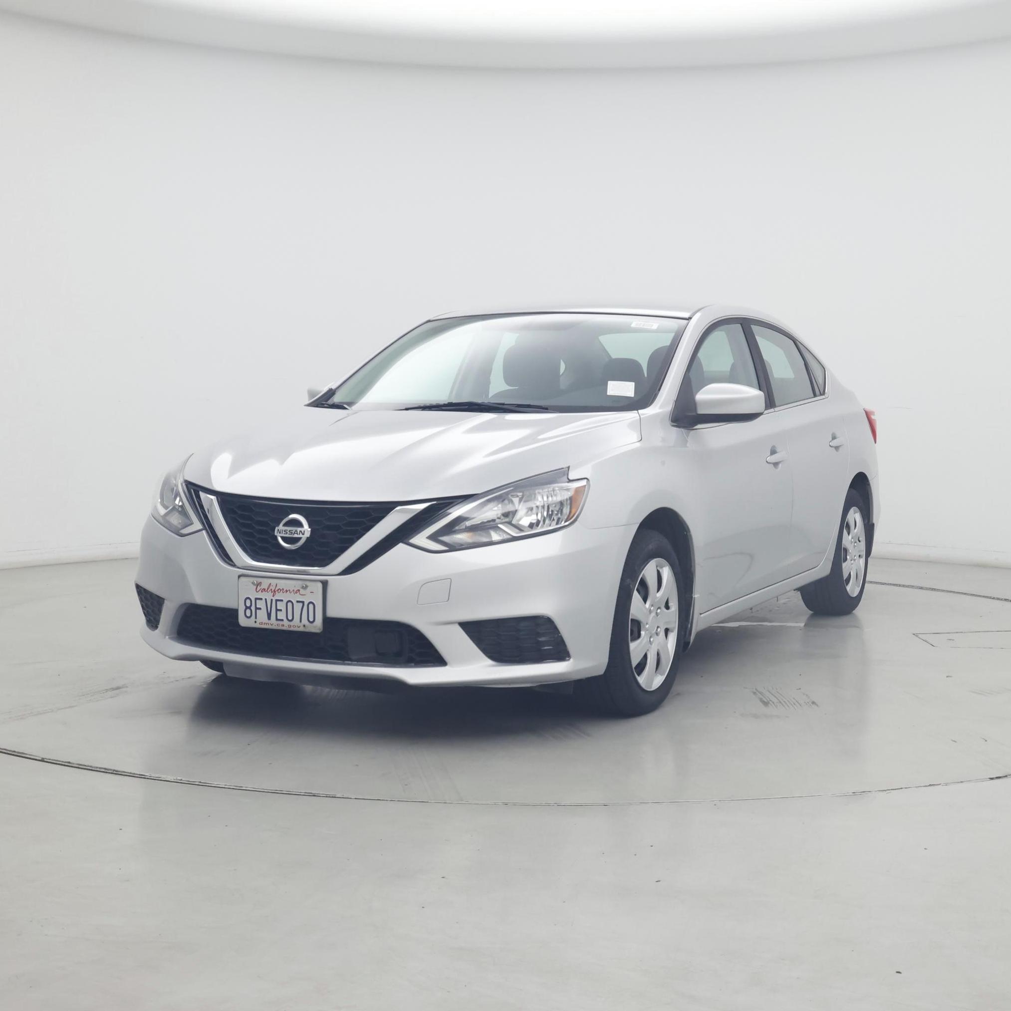 Thumbnail: 2018 Nissan Sentra - 4