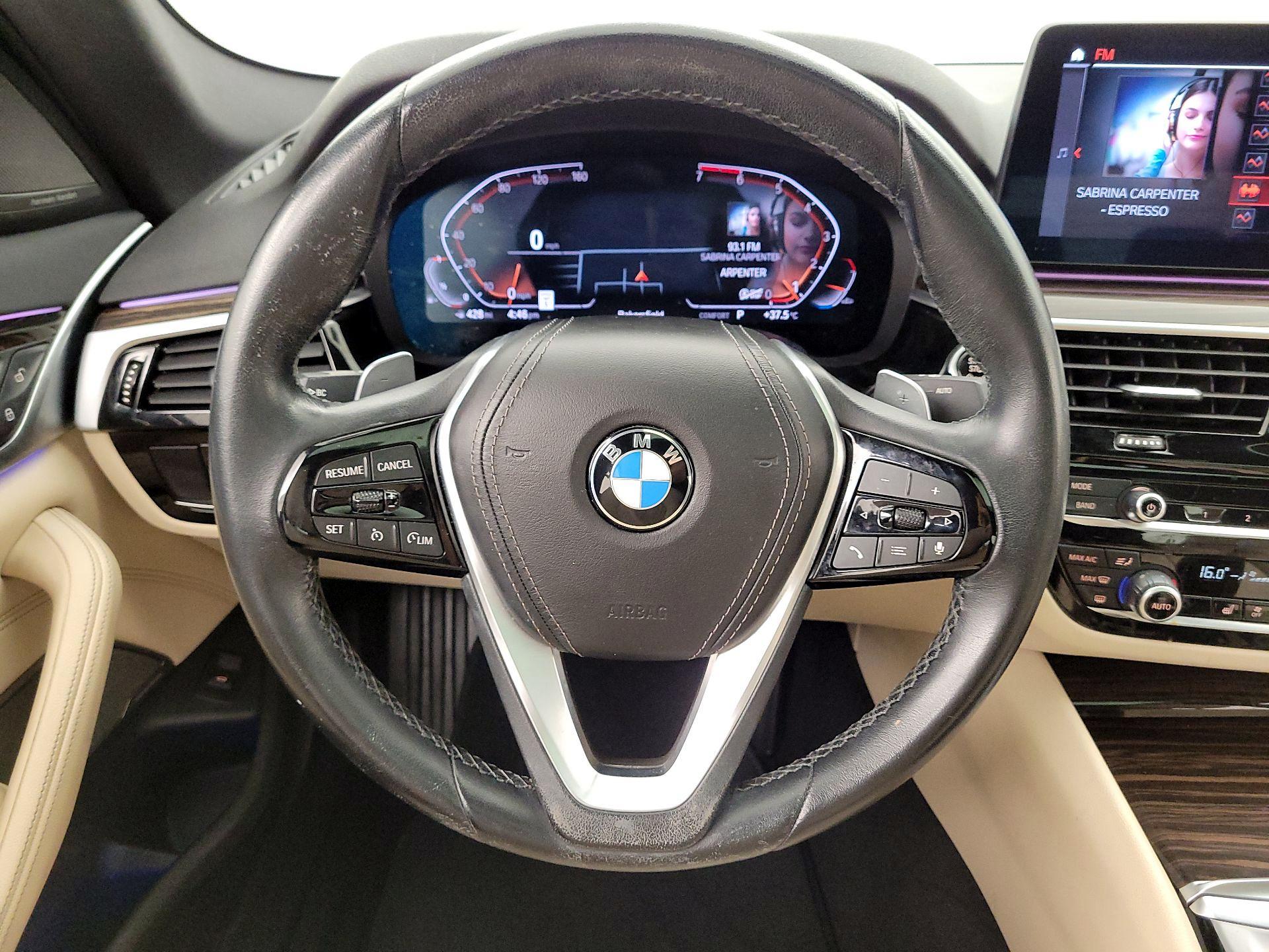 Thumbnail: 2023 BMW 5 Series - 10