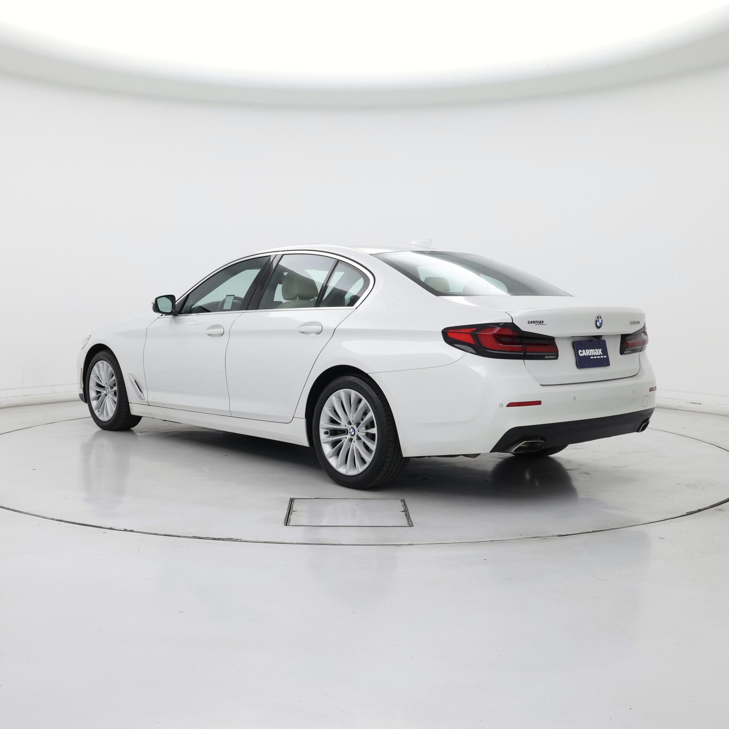 Thumbnail: 2023 BMW 5 Series - 2
