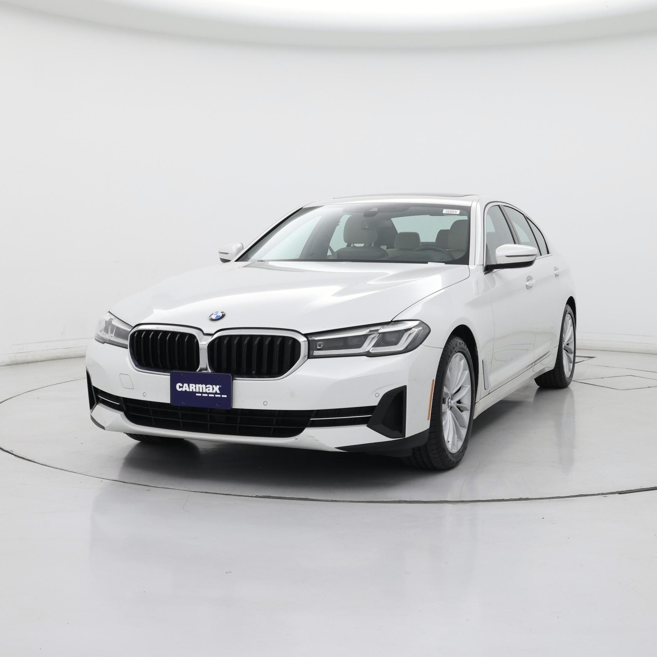 Thumbnail: 2023 BMW 5 Series - 4