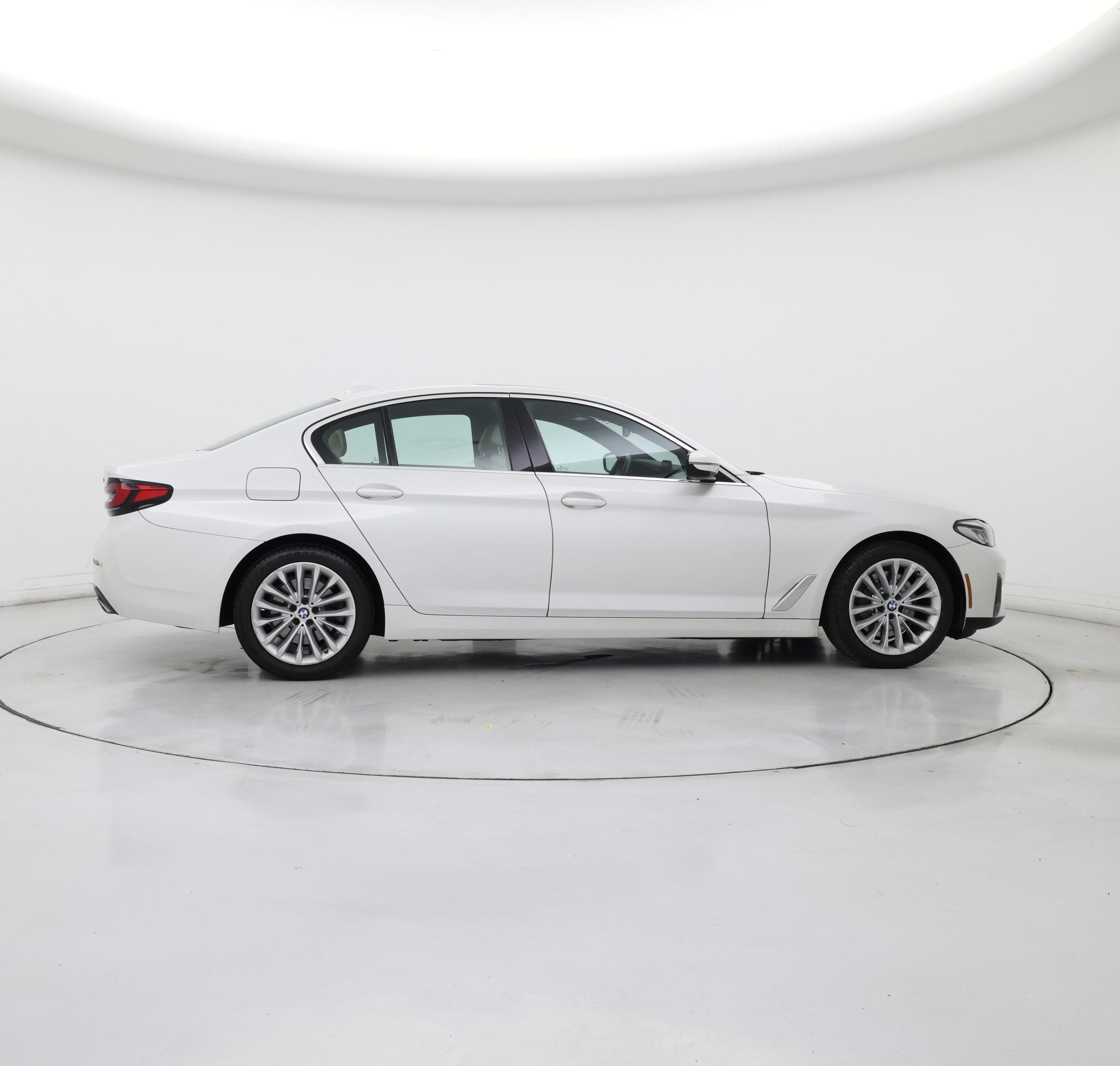 Thumbnail: 2023 BMW 5 Series - 7
