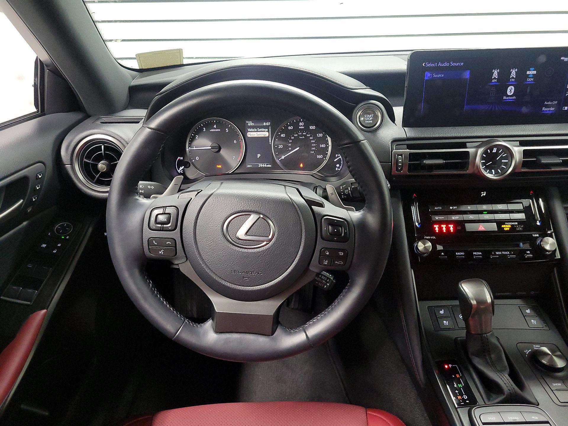 Thumbnail: 2022 Lexus IS - 10