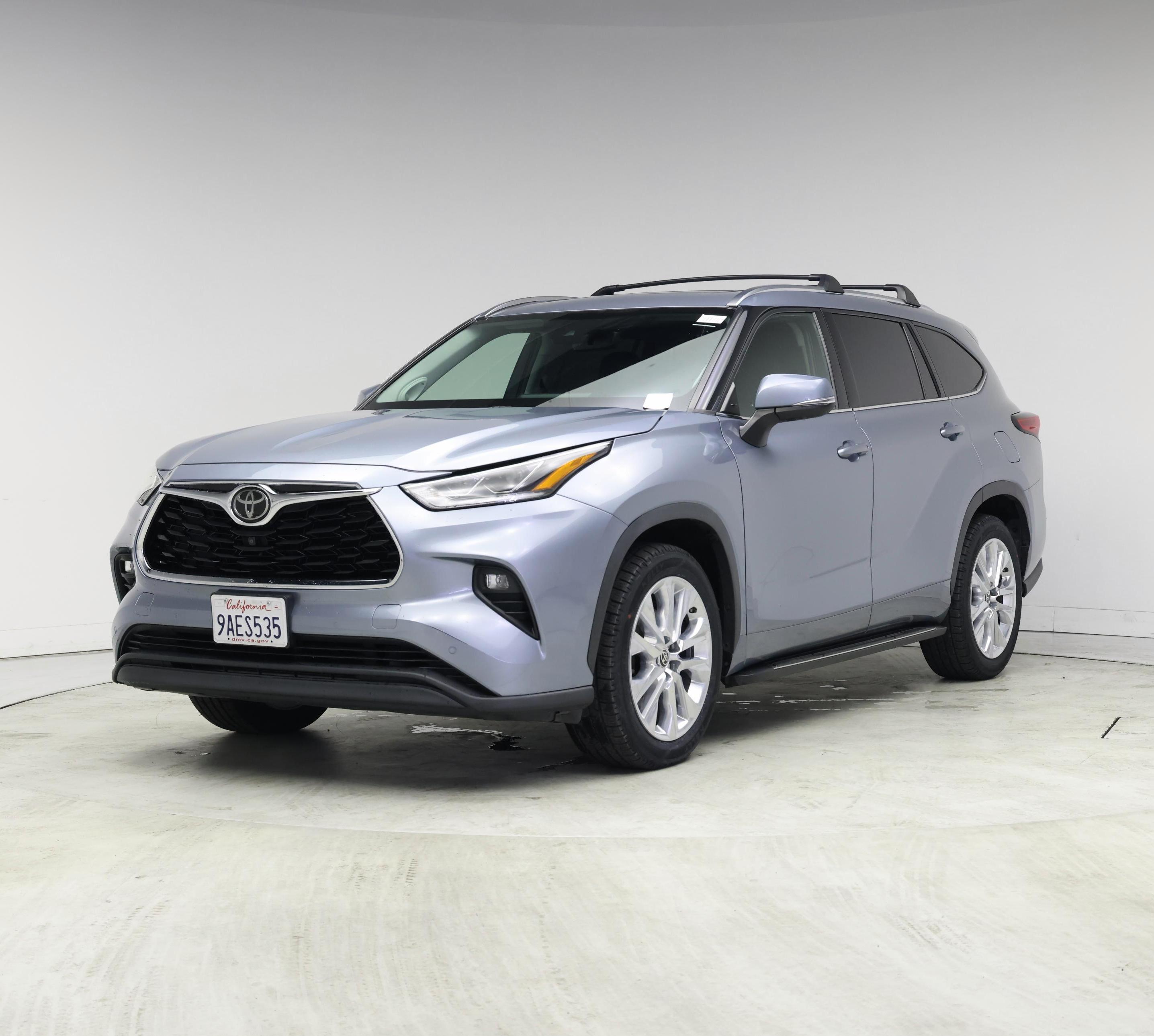 Thumbnail: 2021 Toyota Highlander - 4