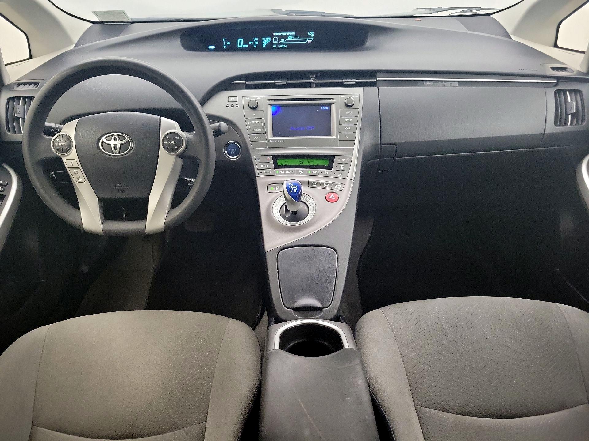 Thumbnail: 2015 Toyota Prius - 9