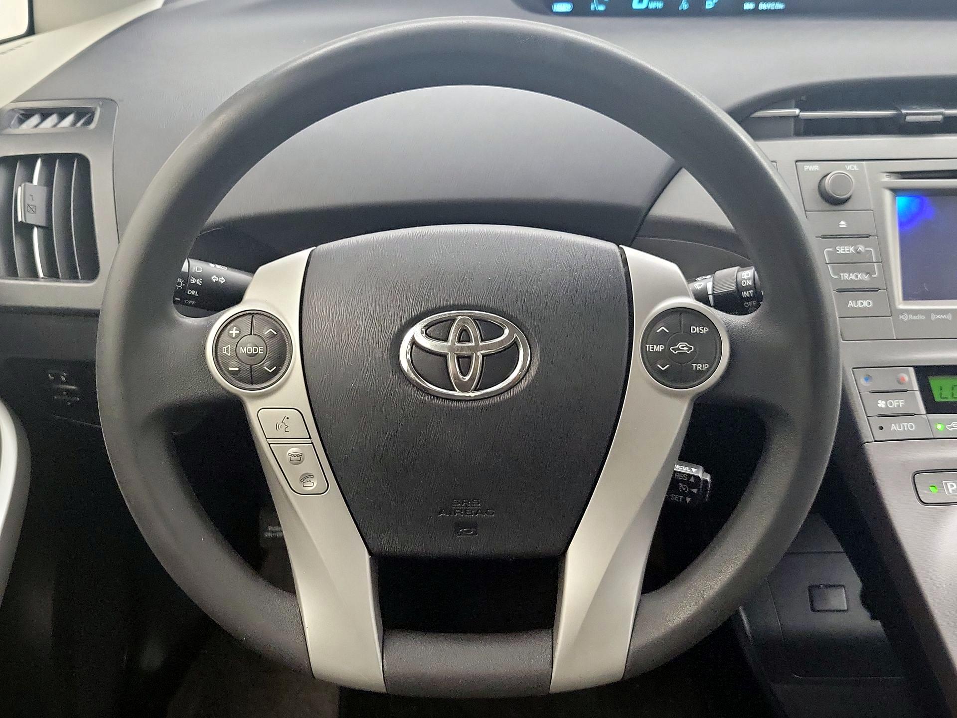 Thumbnail: 2015 Toyota Prius - 10