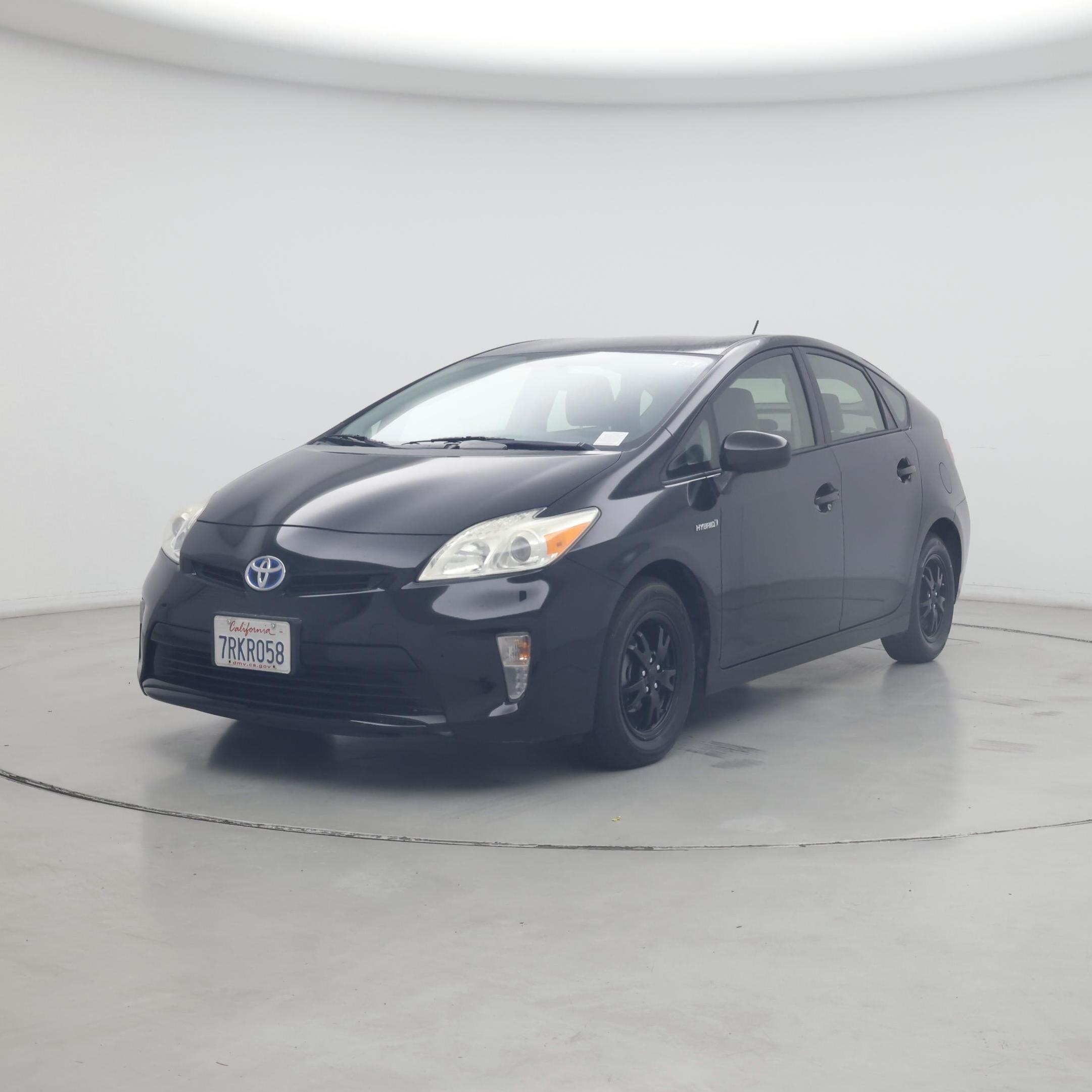 Thumbnail: 2015 Toyota Prius - 4