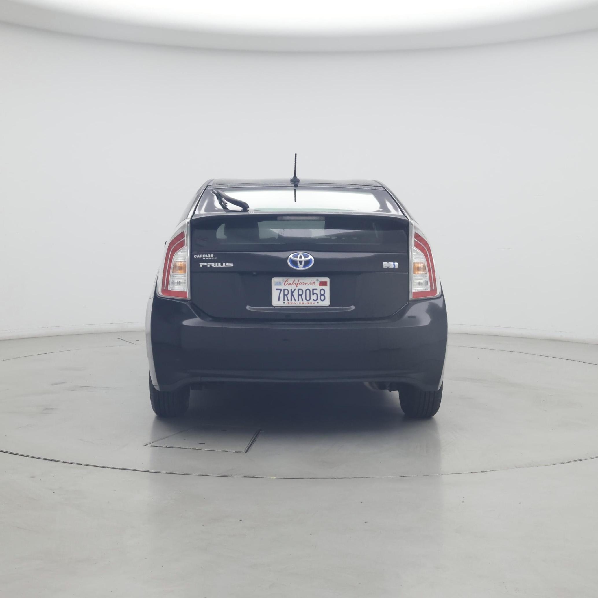Thumbnail: 2015 Toyota Prius - 6