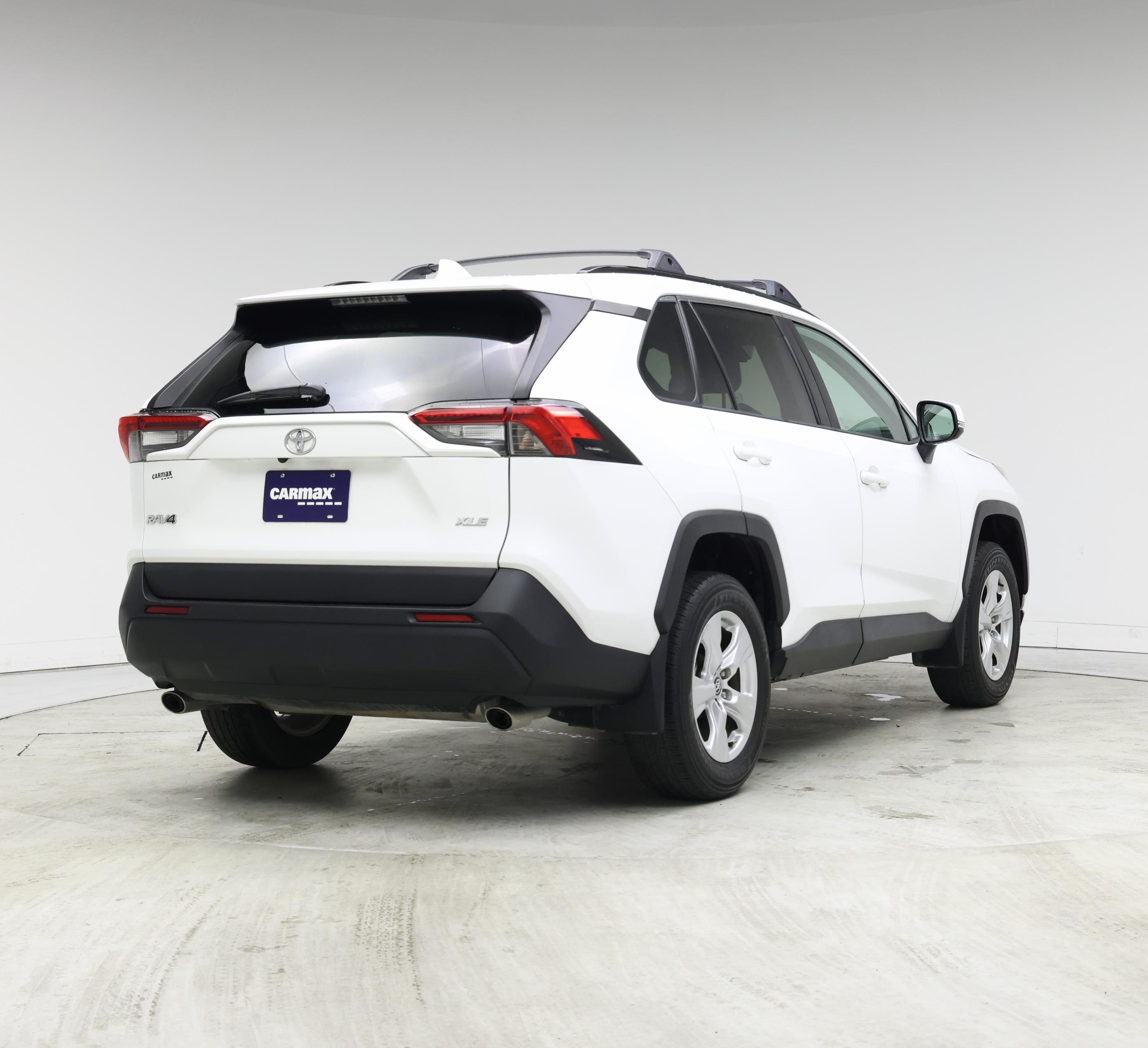 Thumbnail: 2020 Toyota RAV4 - 8