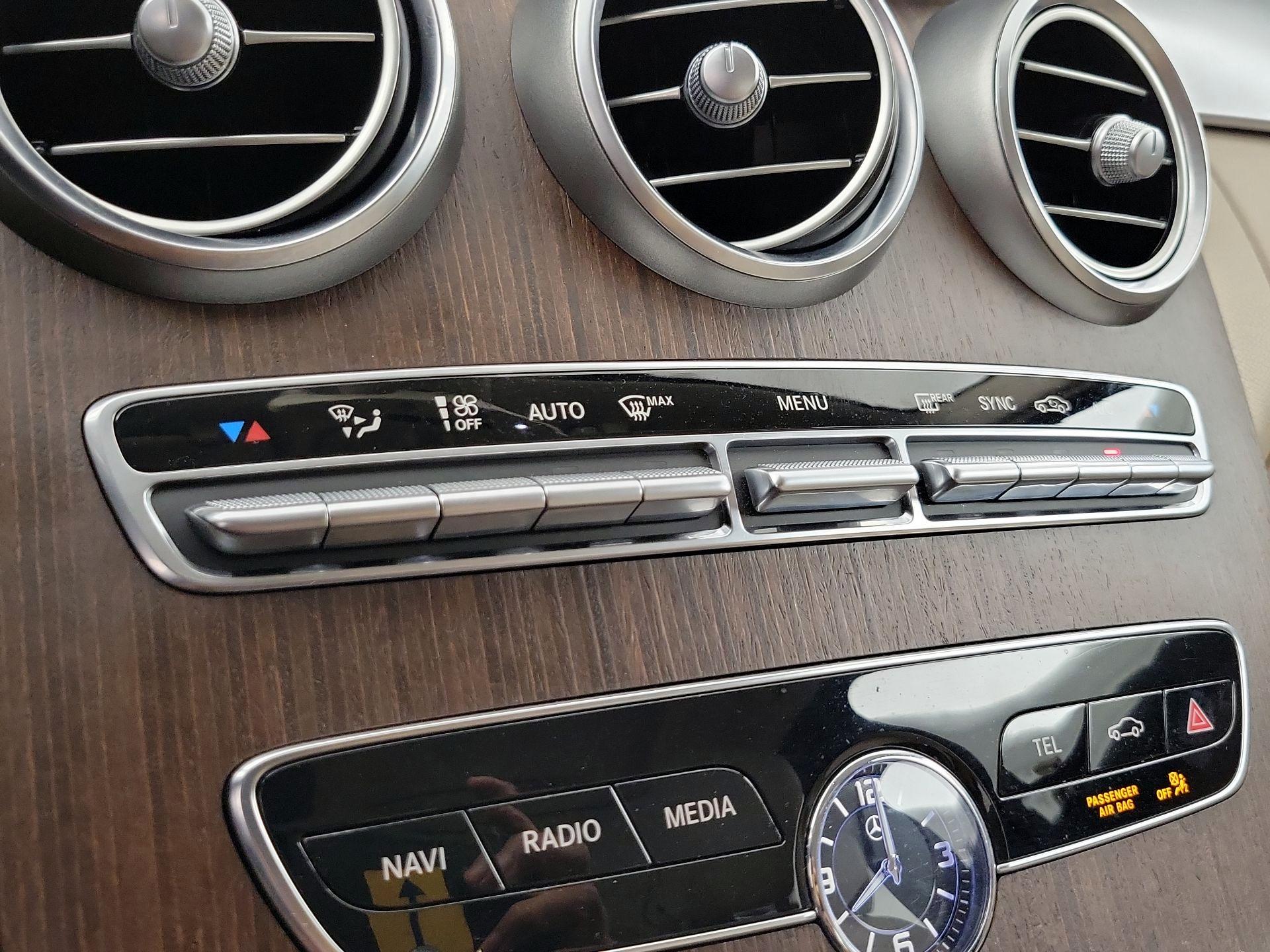 Thumbnail: 2020 Mercedes-Benz C-Class - 16
