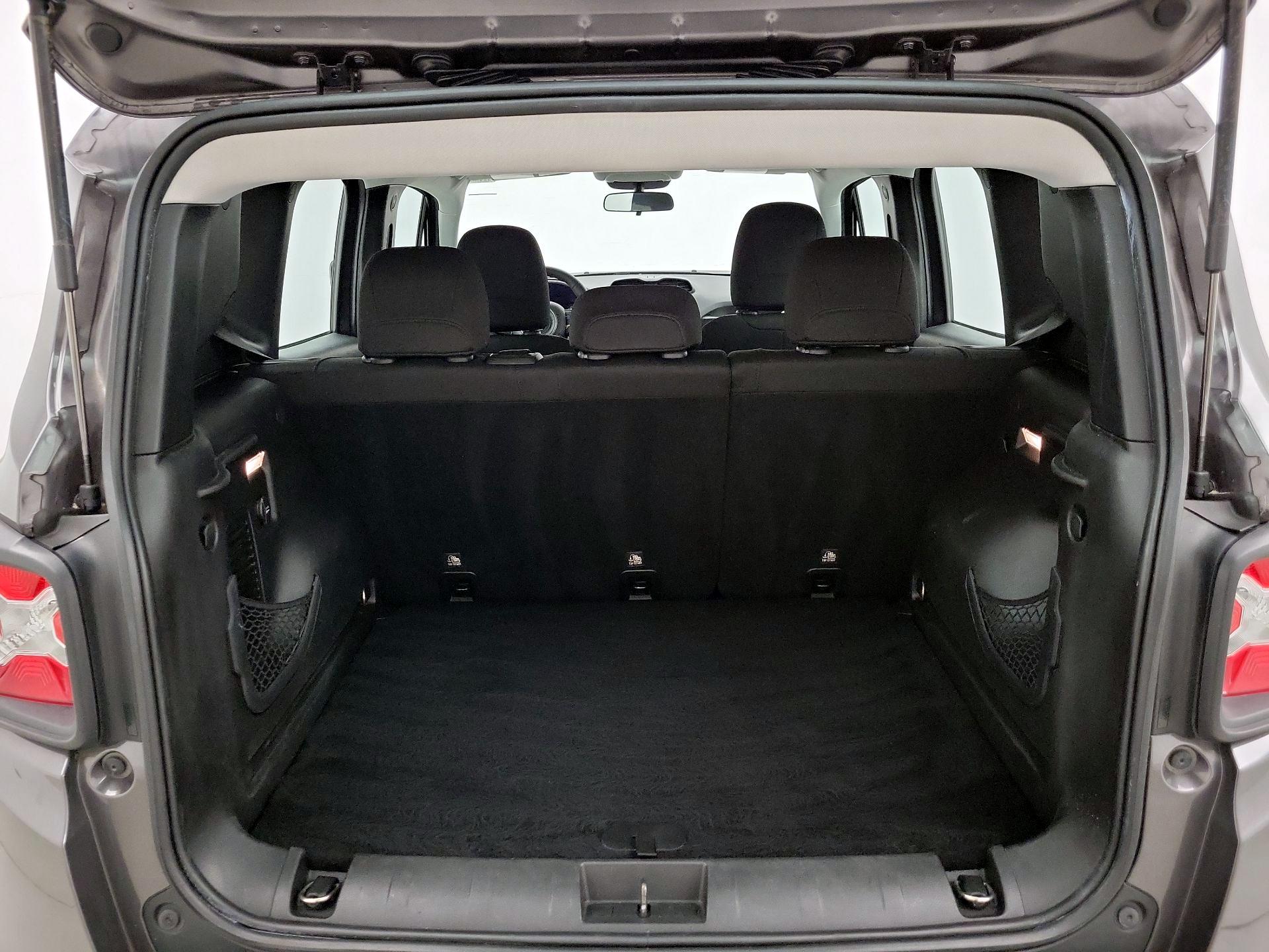 Thumbnail: 2017 Jeep Renegade - 20