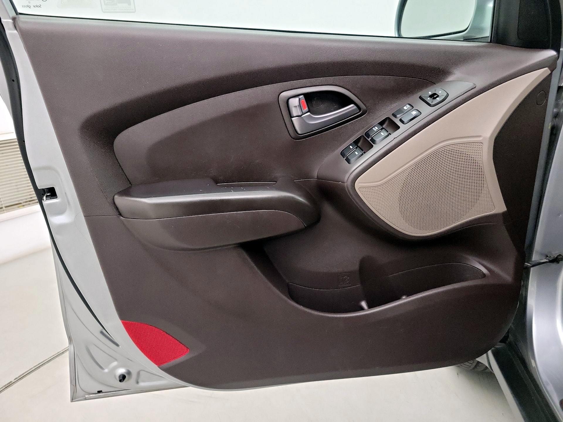 Thumbnail: 2014 Hyundai Tucson - 12