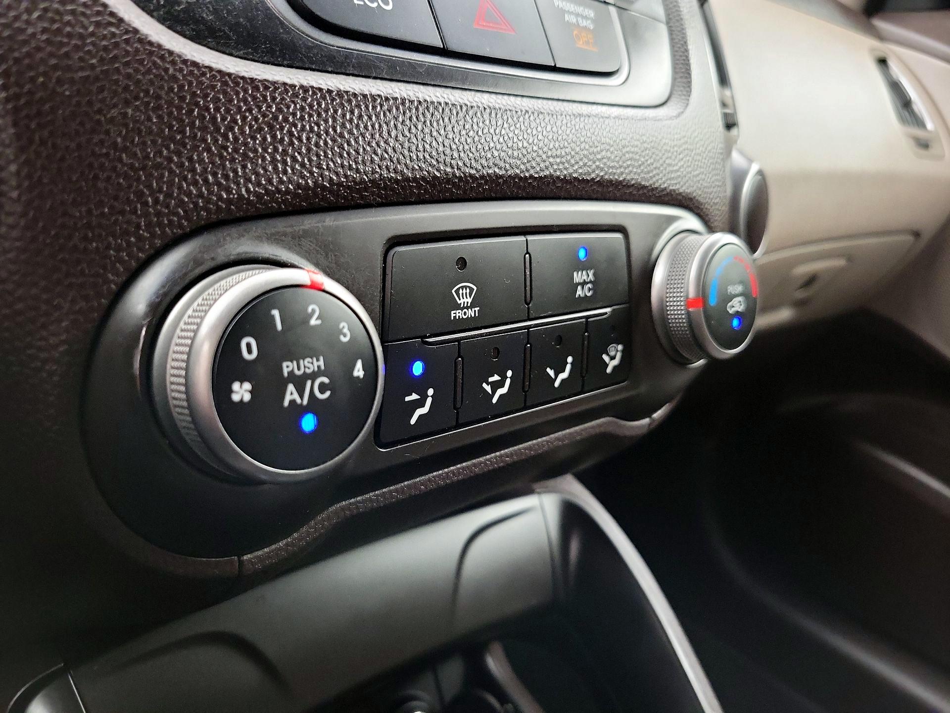 Thumbnail: 2014 Hyundai Tucson - 15