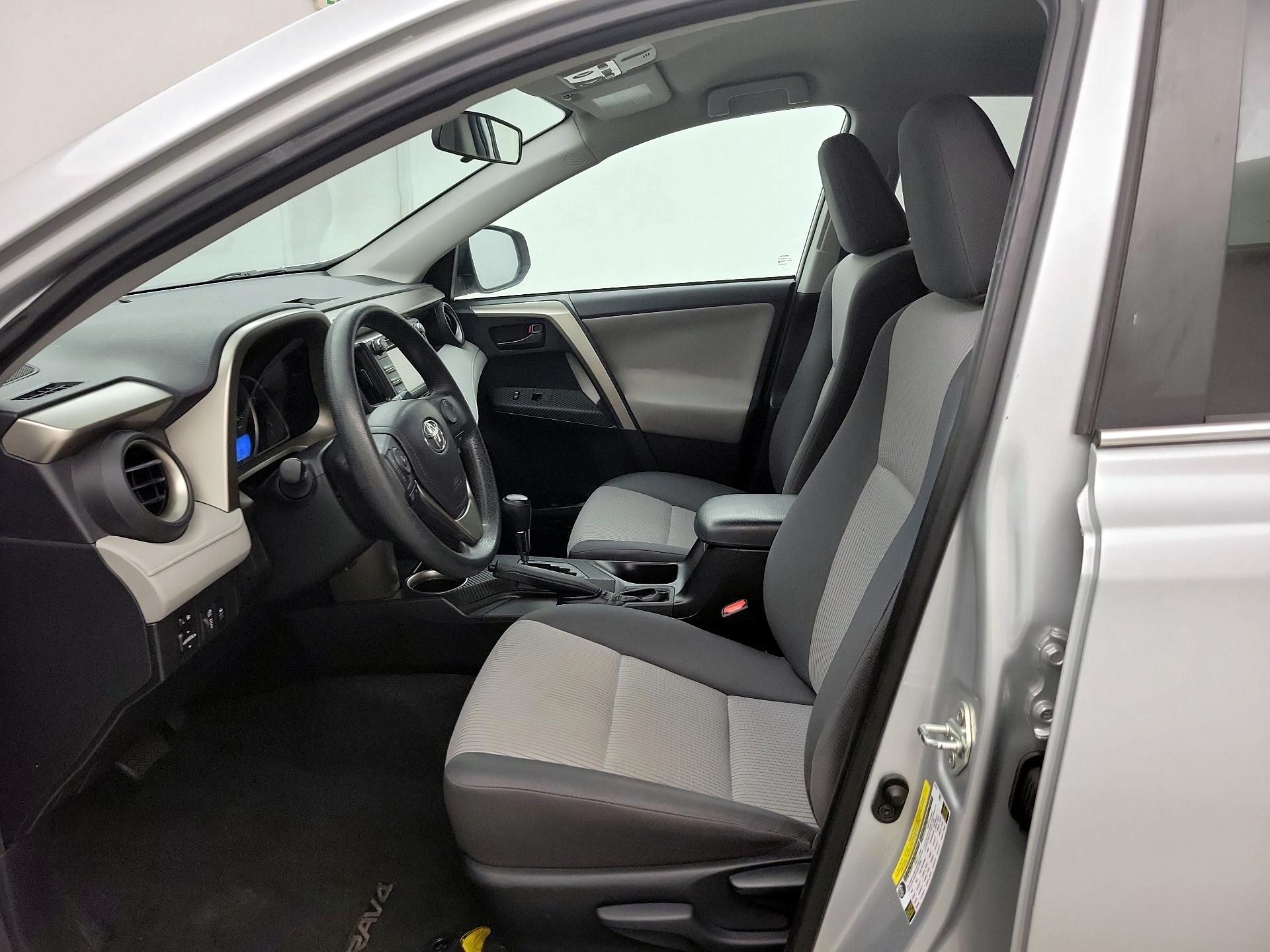 Thumbnail: 2014 Toyota RAV4 - 11