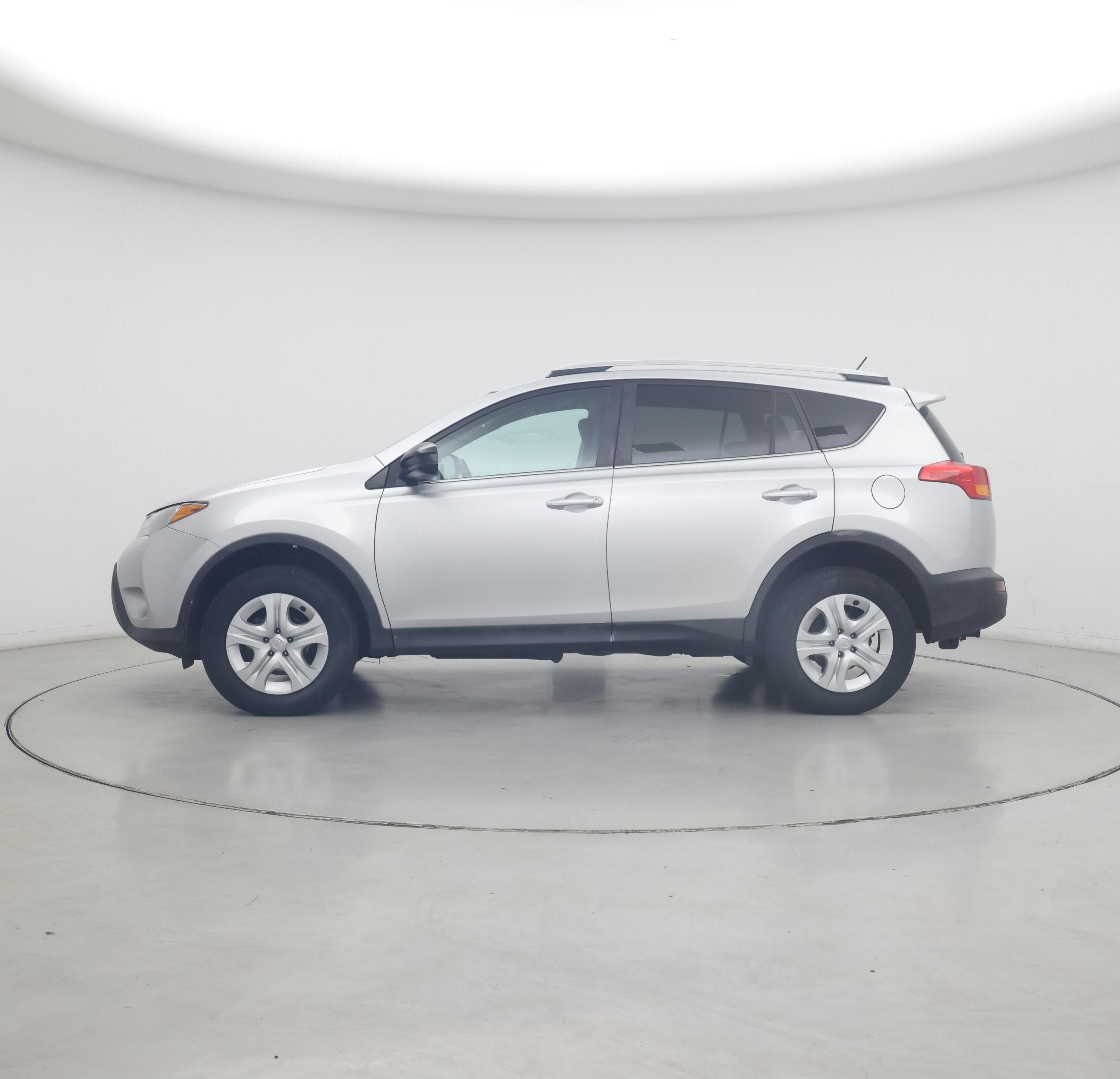 Thumbnail: 2014 Toyota RAV4 - 3