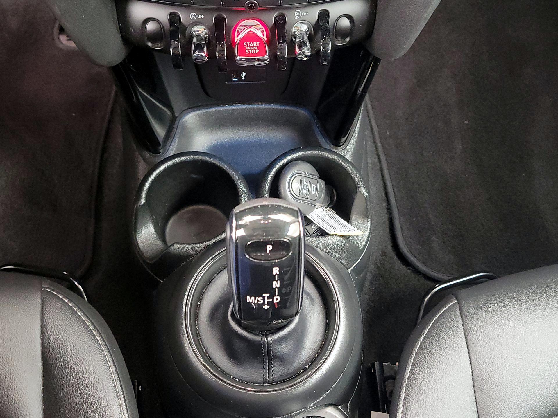 Thumbnail: 2023 MINI Cooper Hardtop - 17