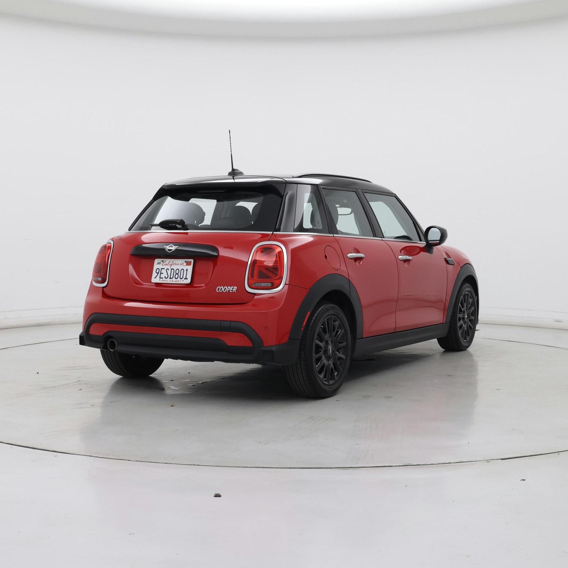 Thumbnail: 2023 MINI Cooper Hardtop - 8