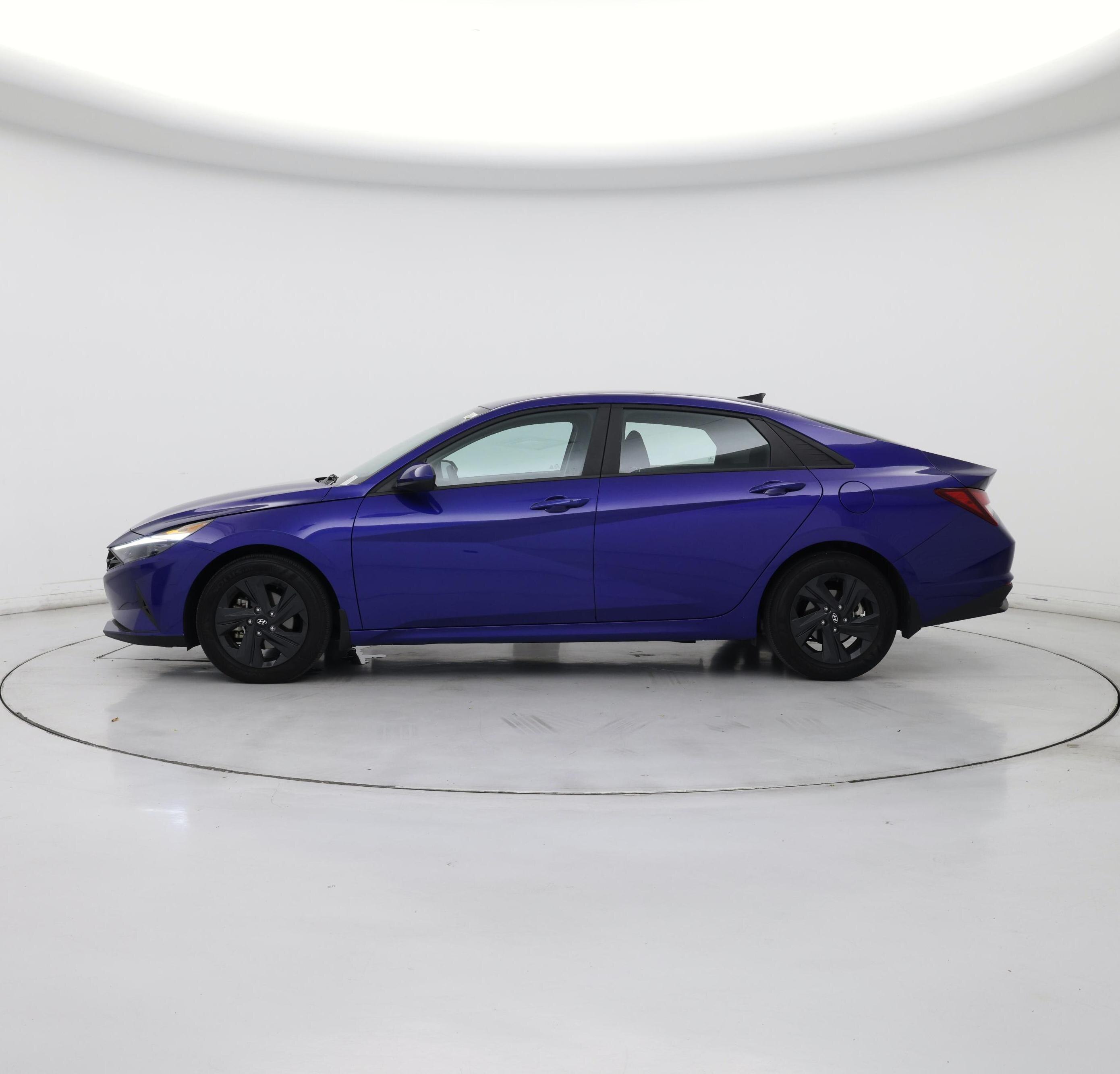 Thumbnail: 2023 Hyundai Elantra - 3