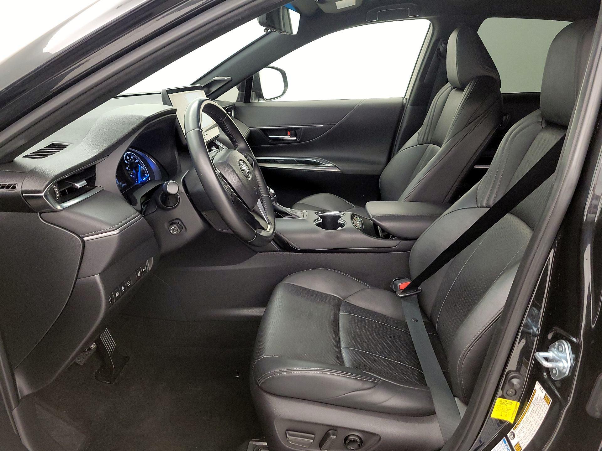 Thumbnail: 2021 Toyota Venza - 11