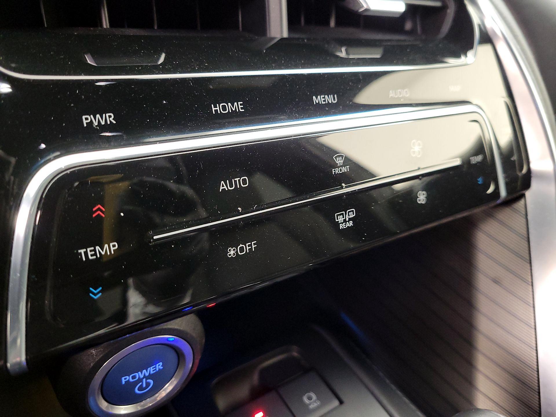 Thumbnail: 2021 Toyota Venza - 17